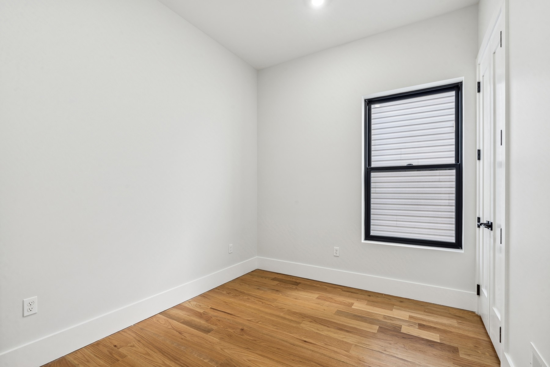 104 Zabriskie St Unit# 1
