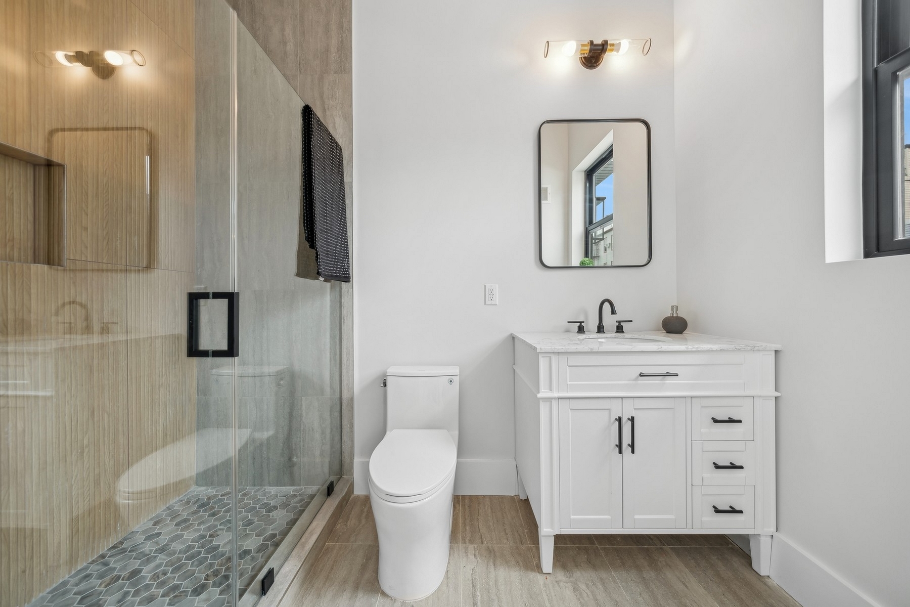 104 Zabriskie St Unit# 1