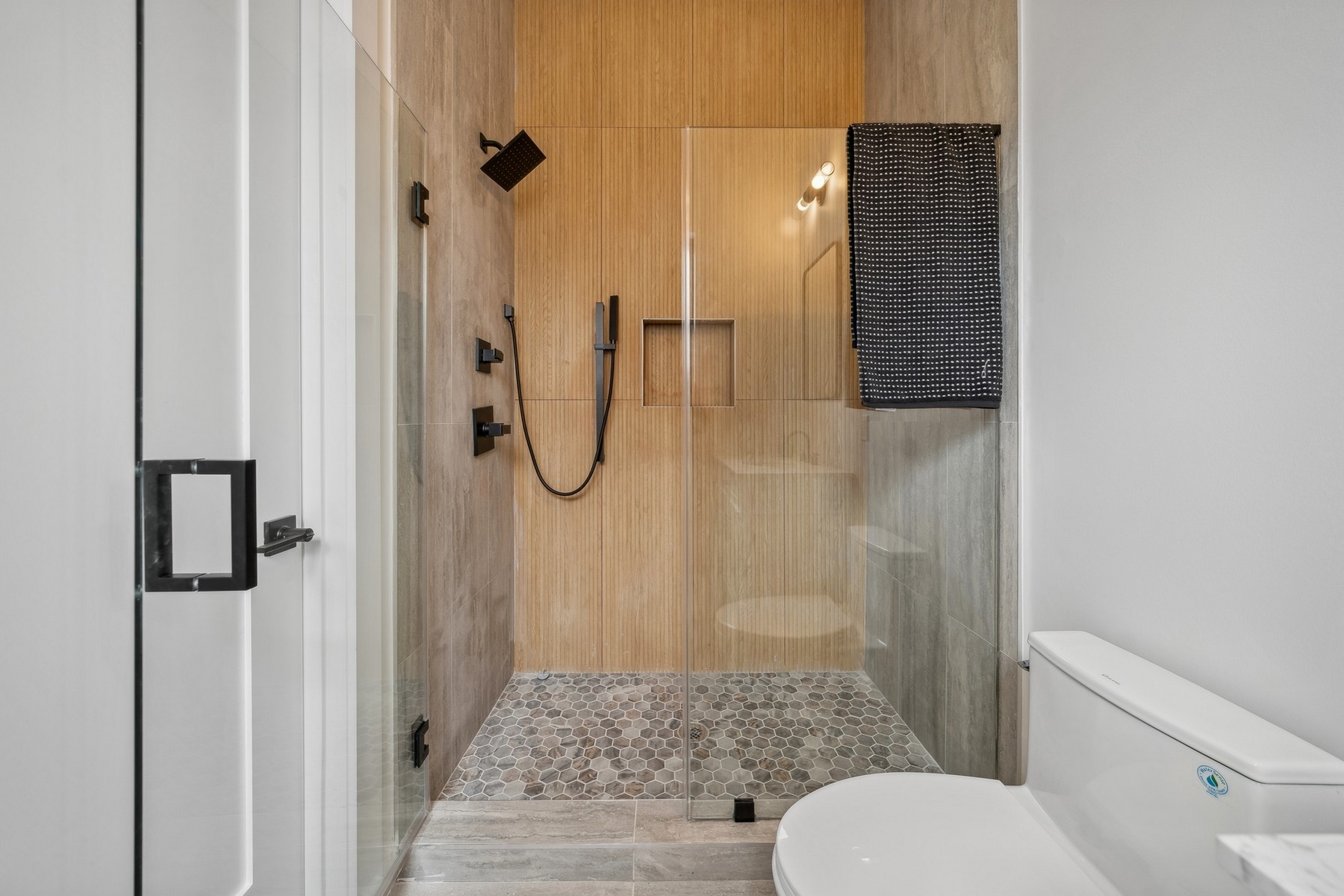 104 Zabriskie St Unit# 1