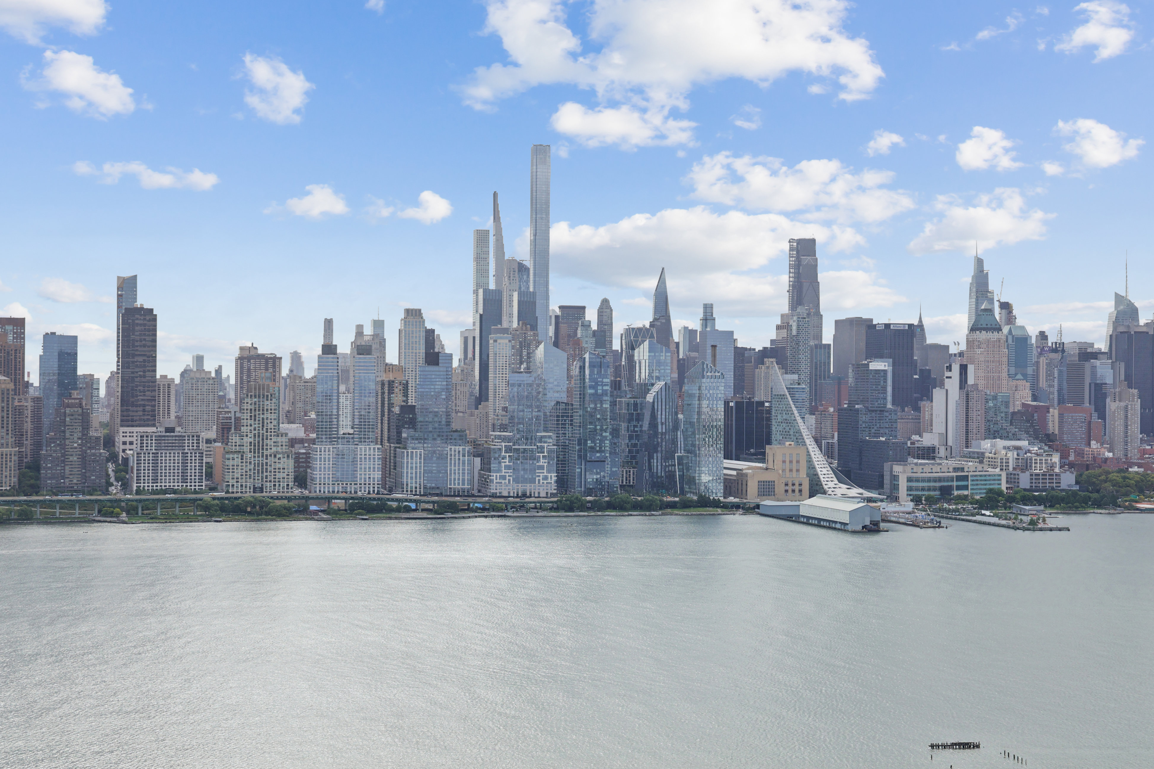 6040 Boulevard Unit# 24F
