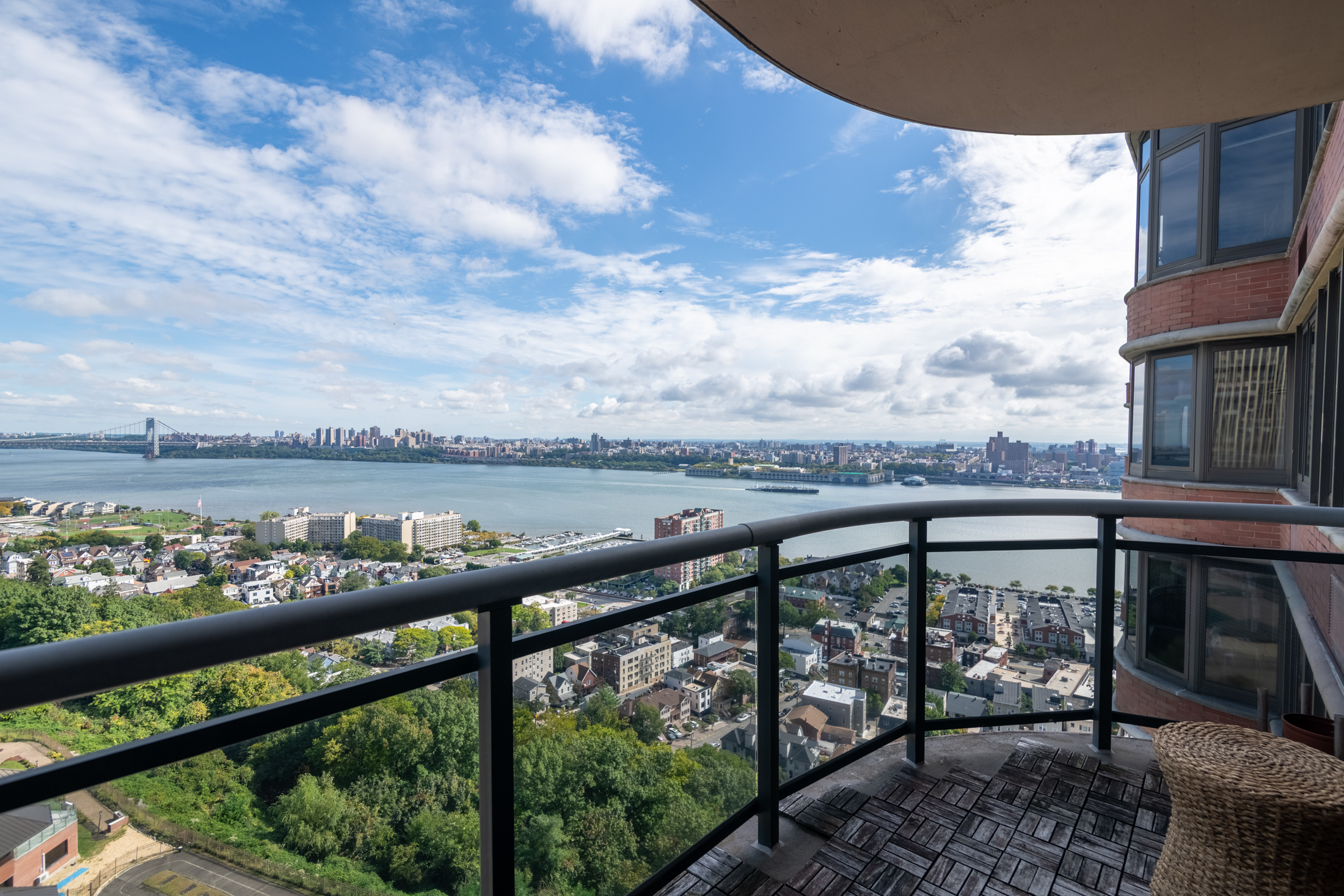 100 Carlyle Drive #16MN 