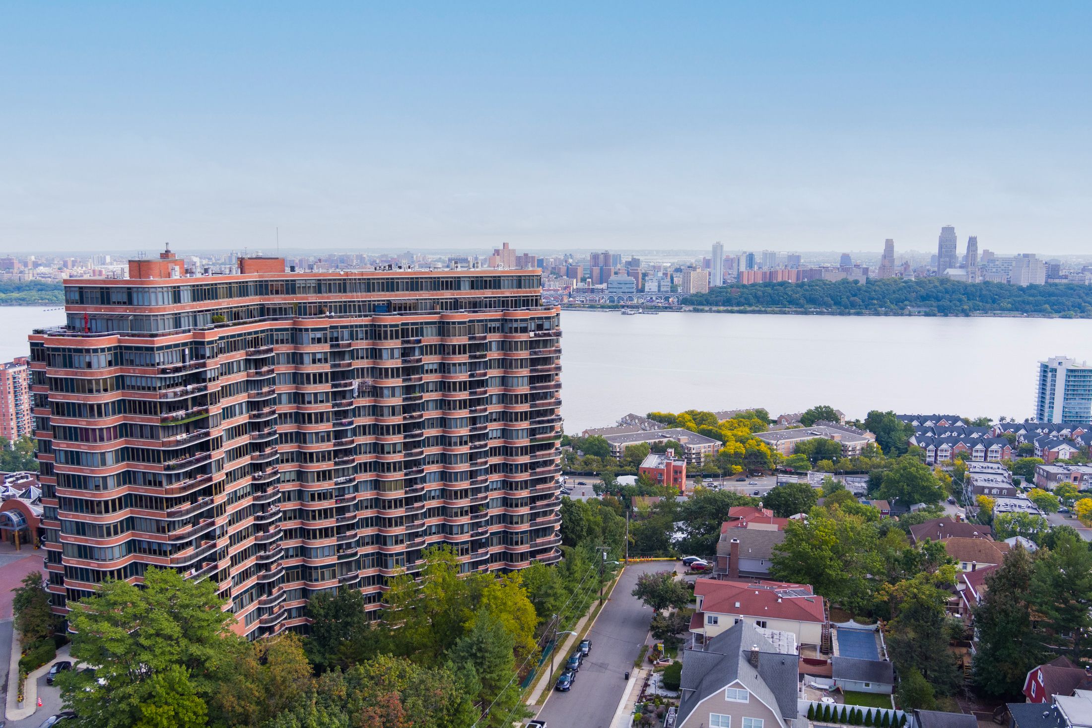 100 Carlyle Drive #16MN 