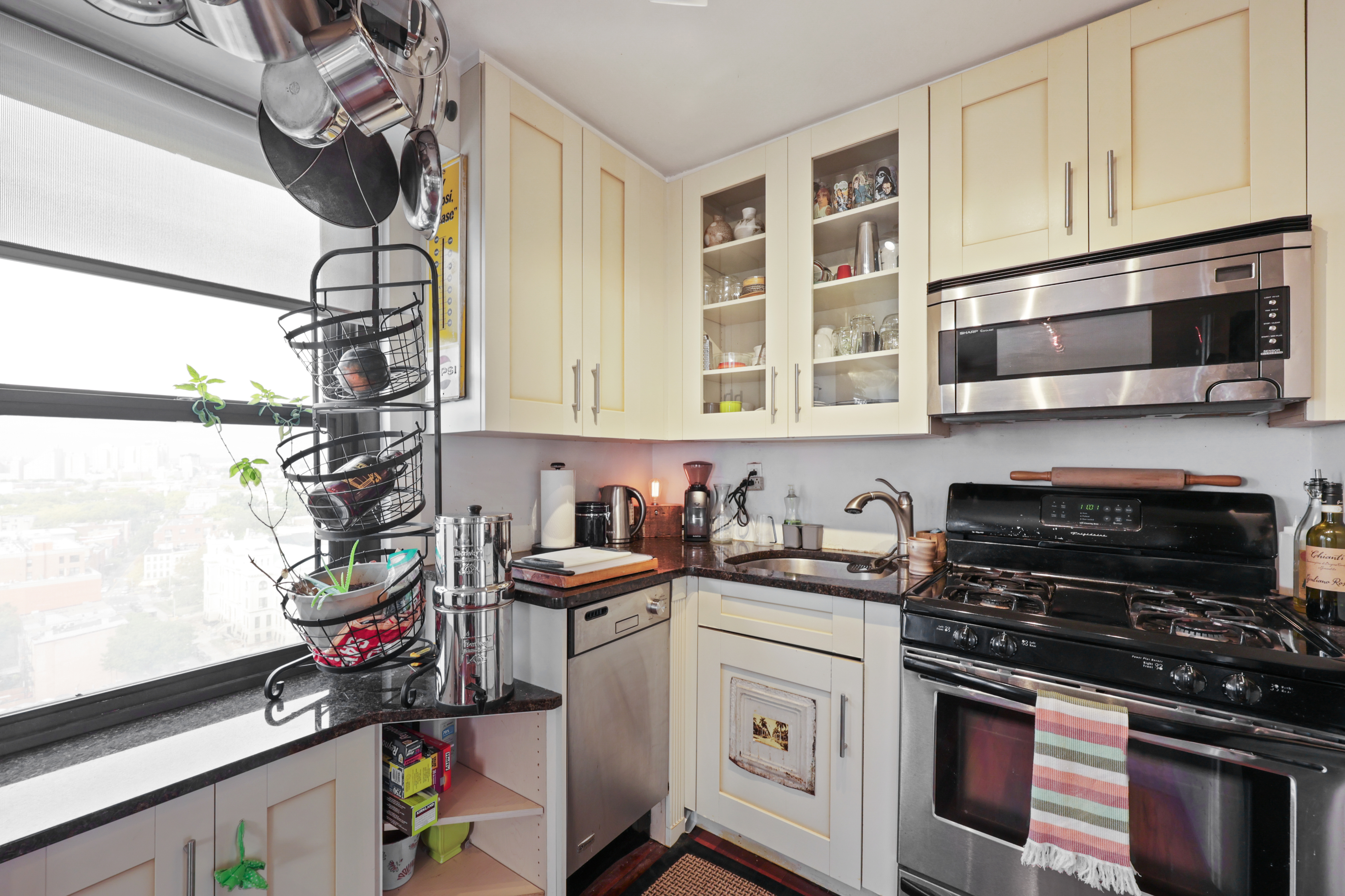 135 Montgomery Street #19F