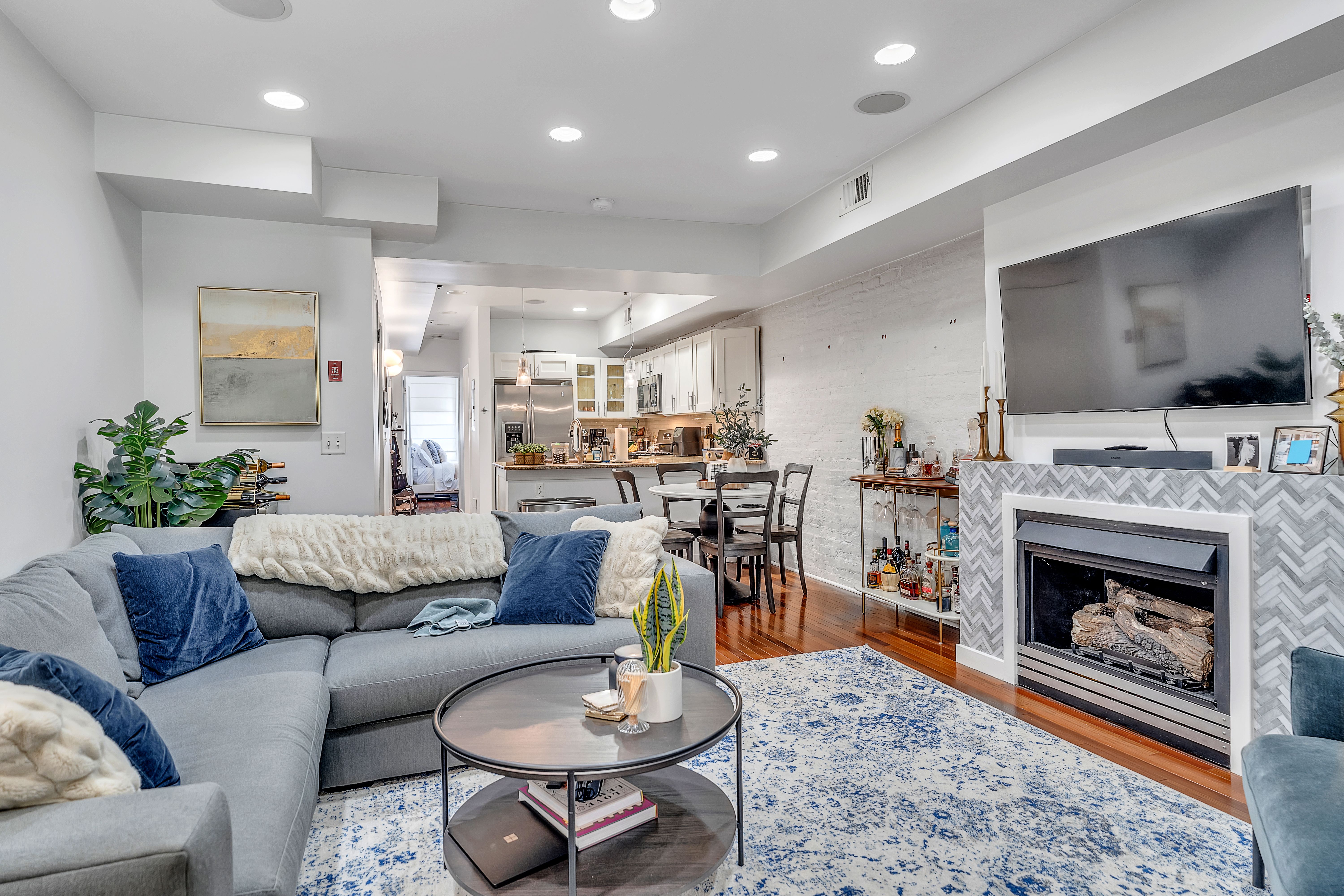 221 Willow Ave  #1L 