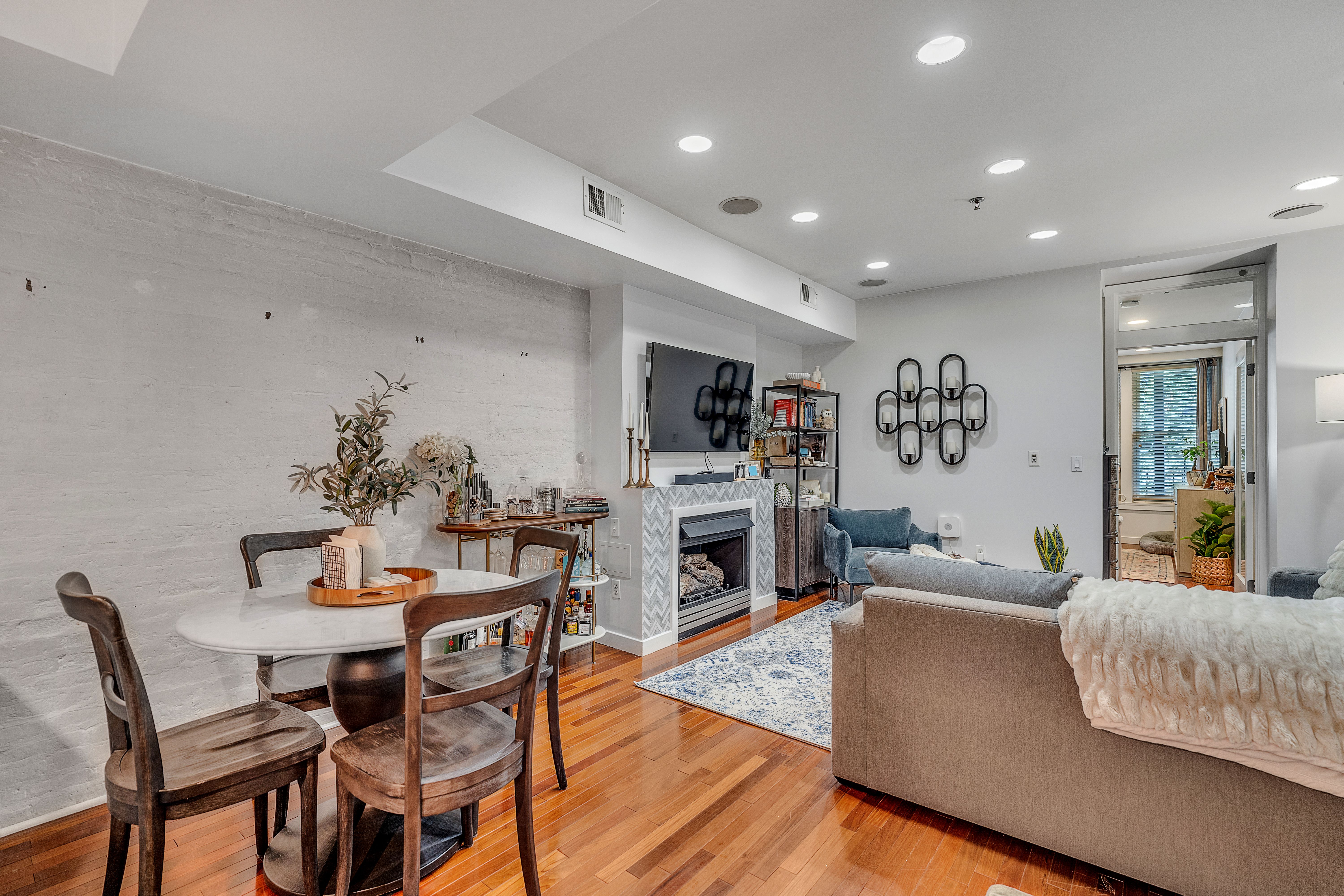 221 Willow Ave  #1L 