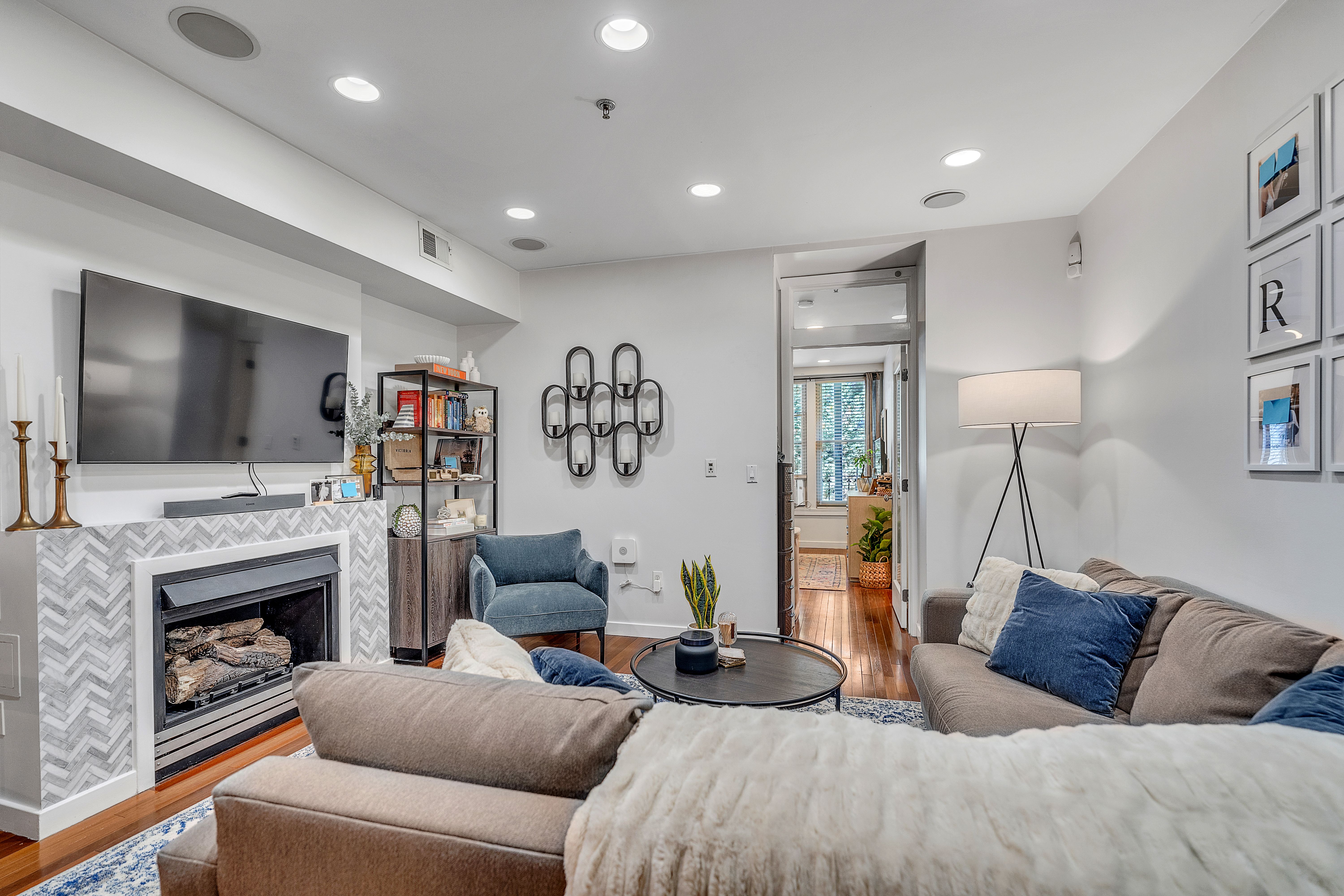 221 Willow Ave  #1L 