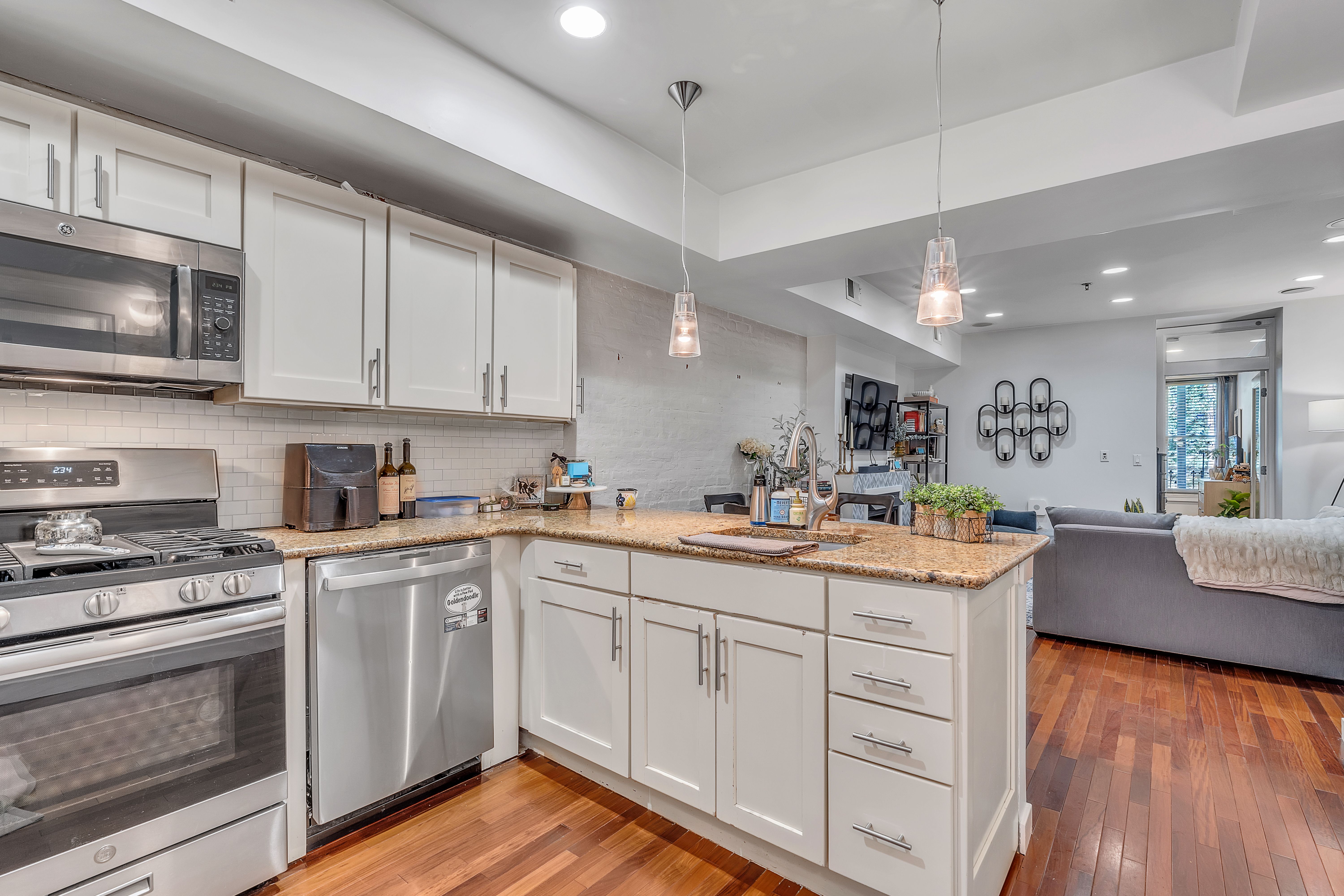 221 Willow Ave  #1L 