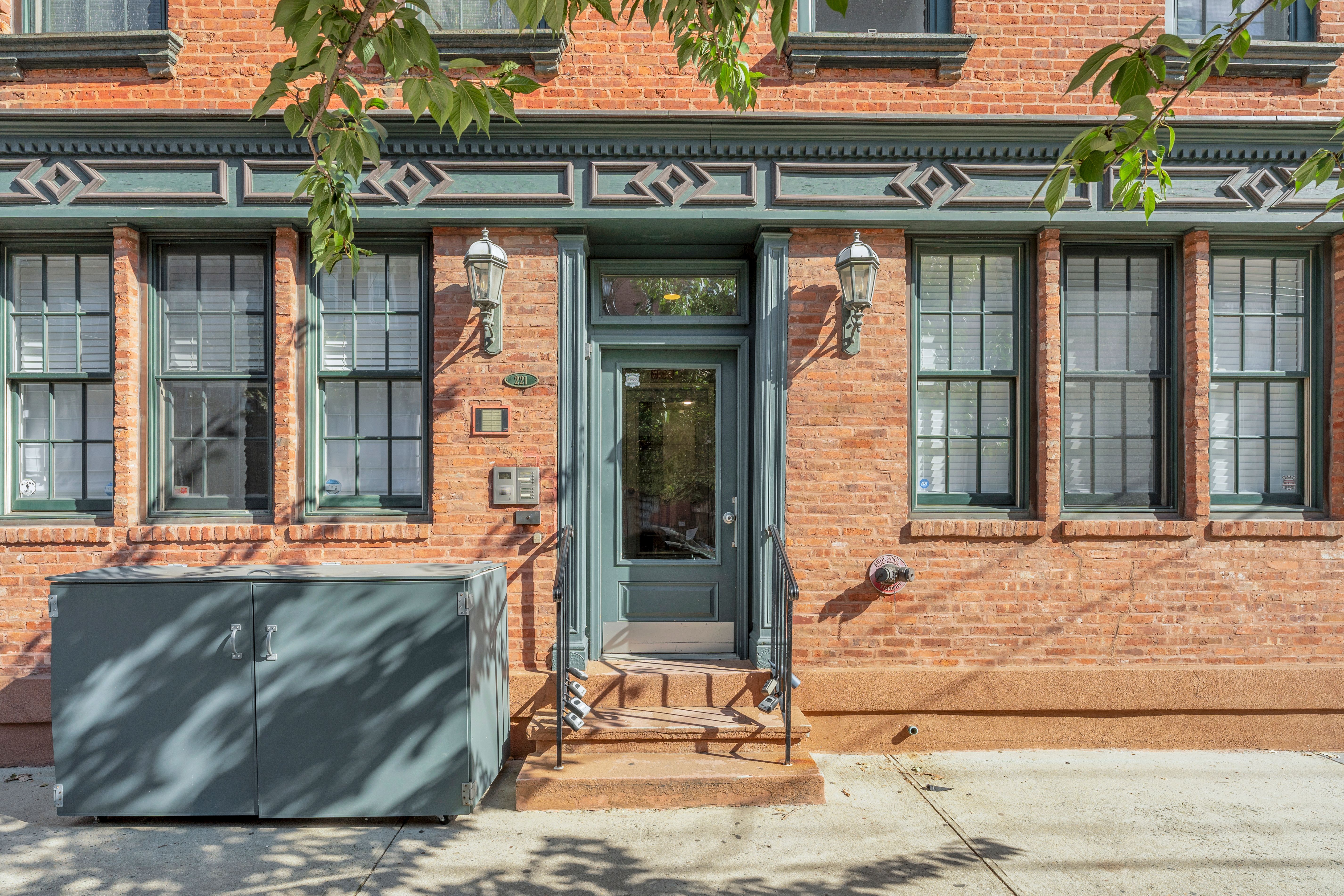 221 Willow Ave  #1L 