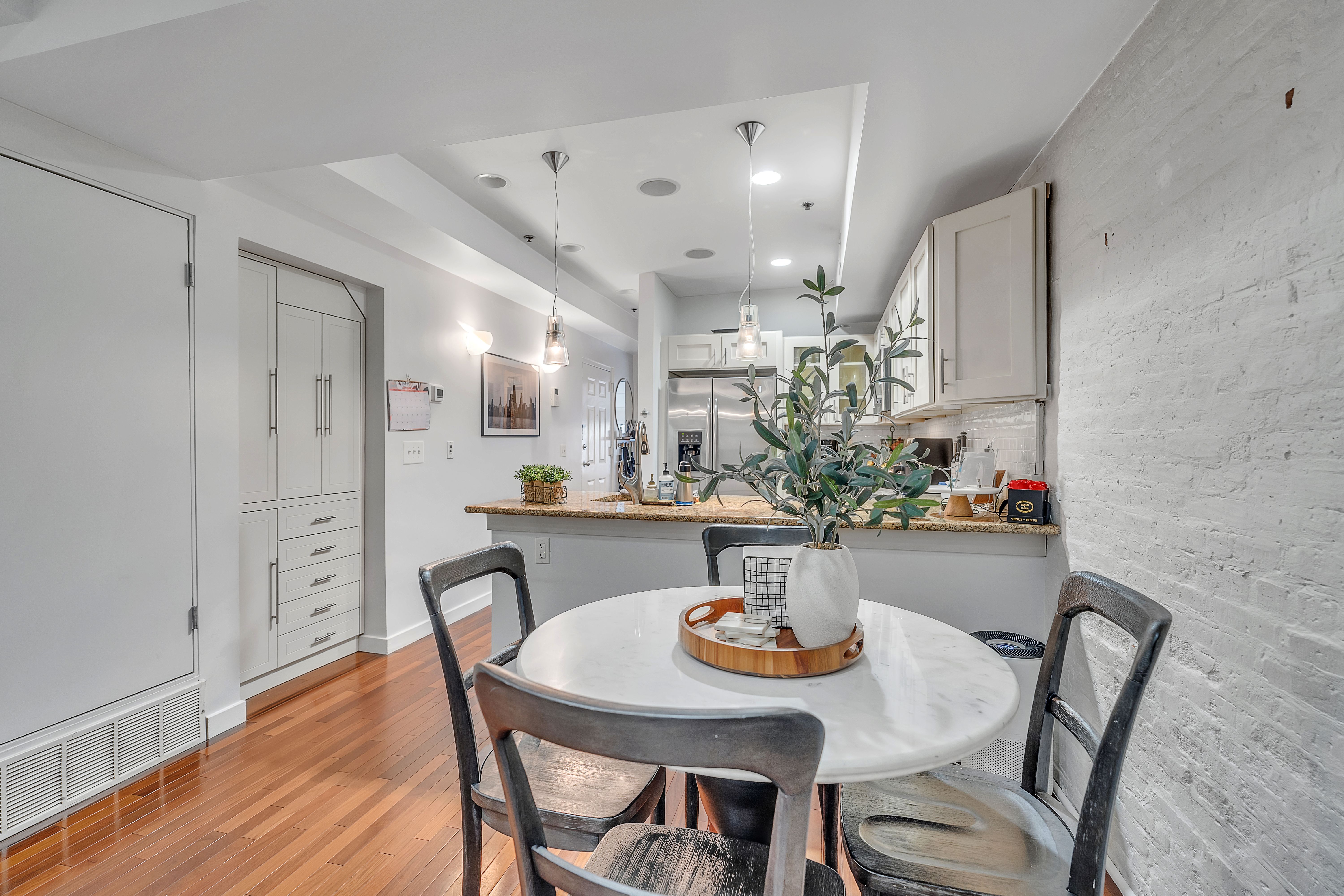 221 Willow Ave  #1L 