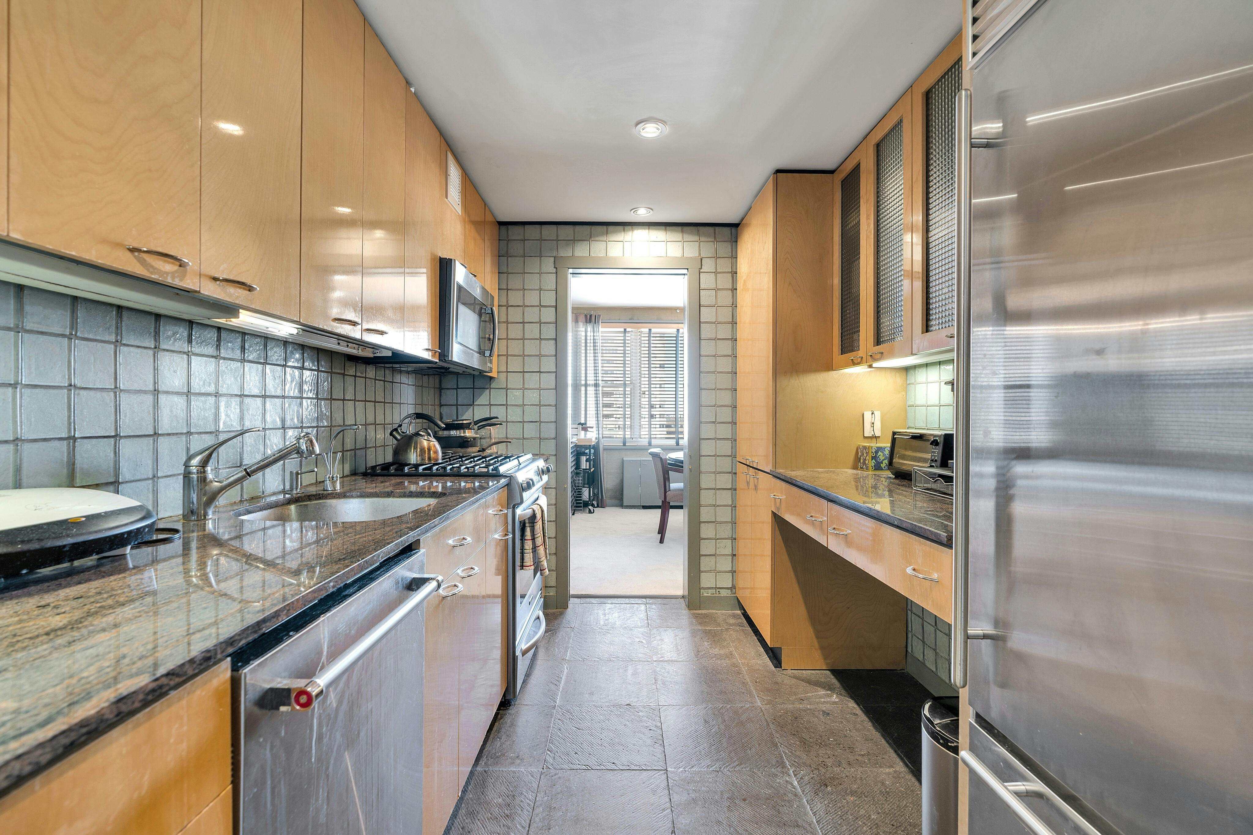 2000 Linwood Avenue Unit# 14S