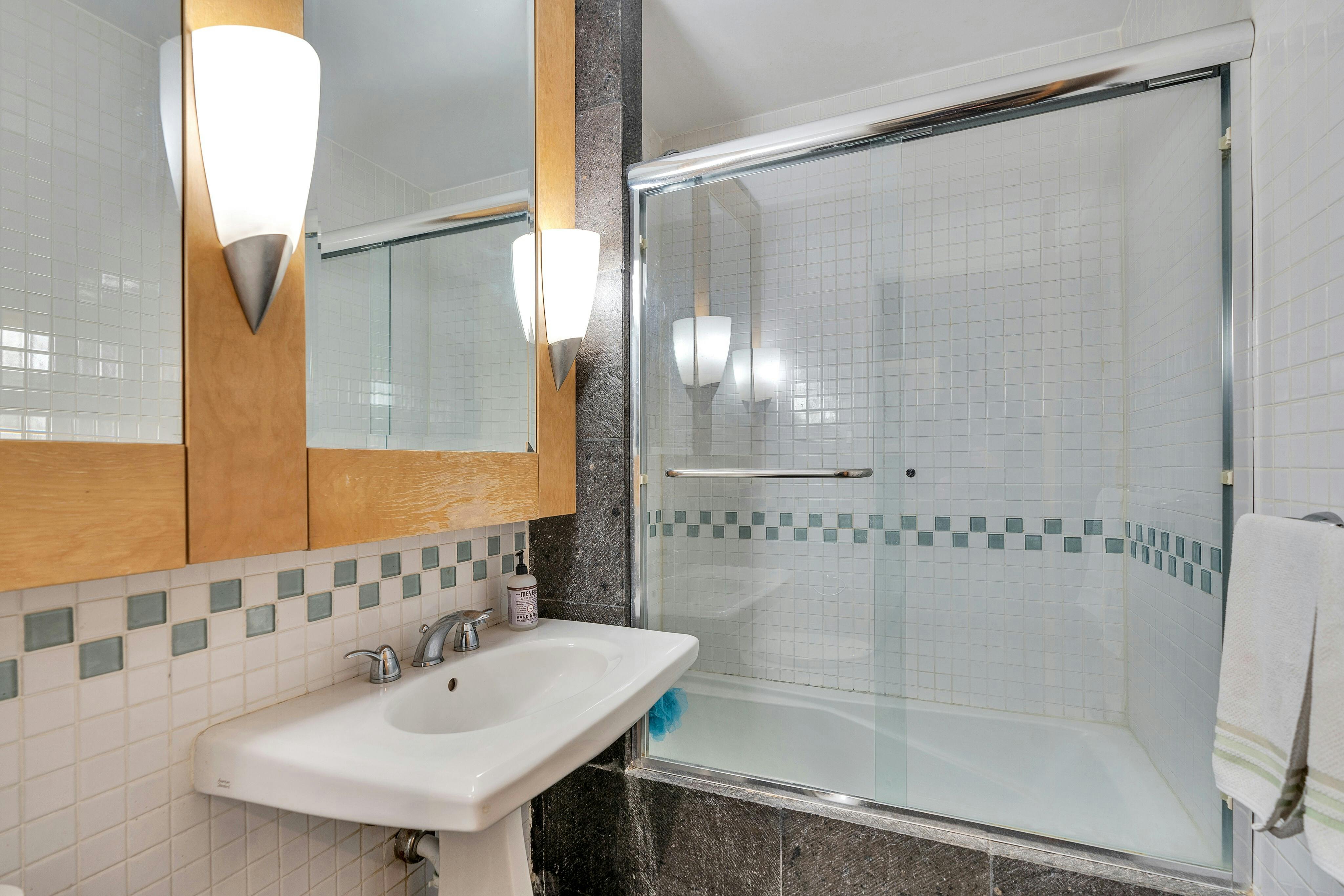 2000 Linwood Avenue Unit# 14S