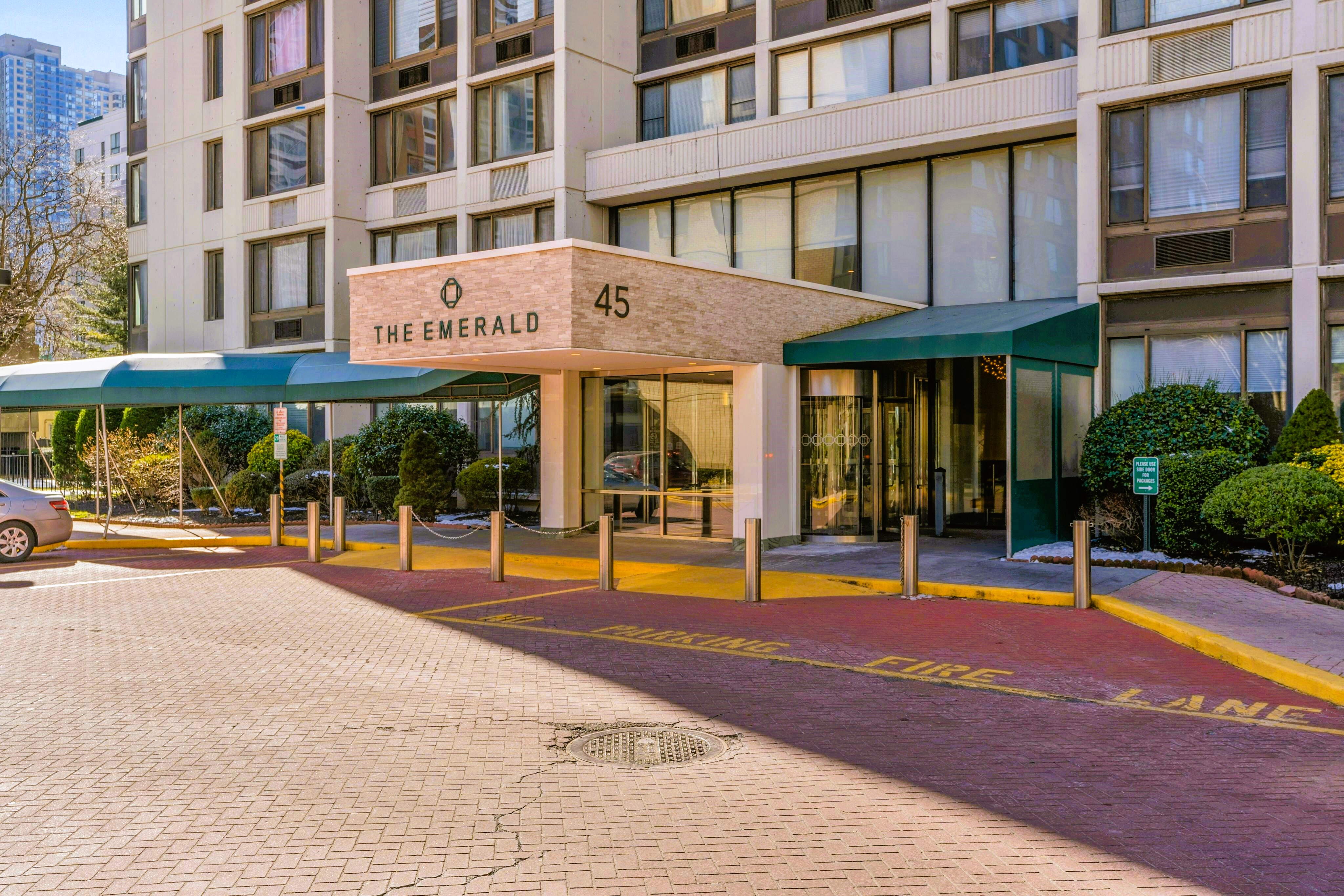 45 River Drive South  #3414 