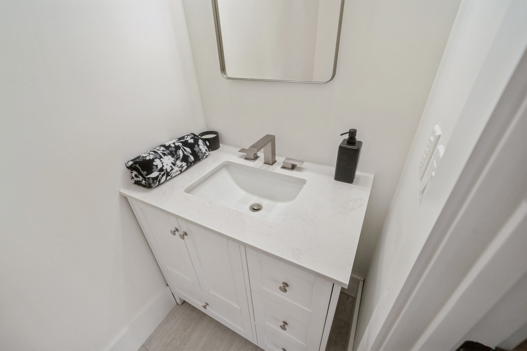 226 Nunda Ave Unit# 2
