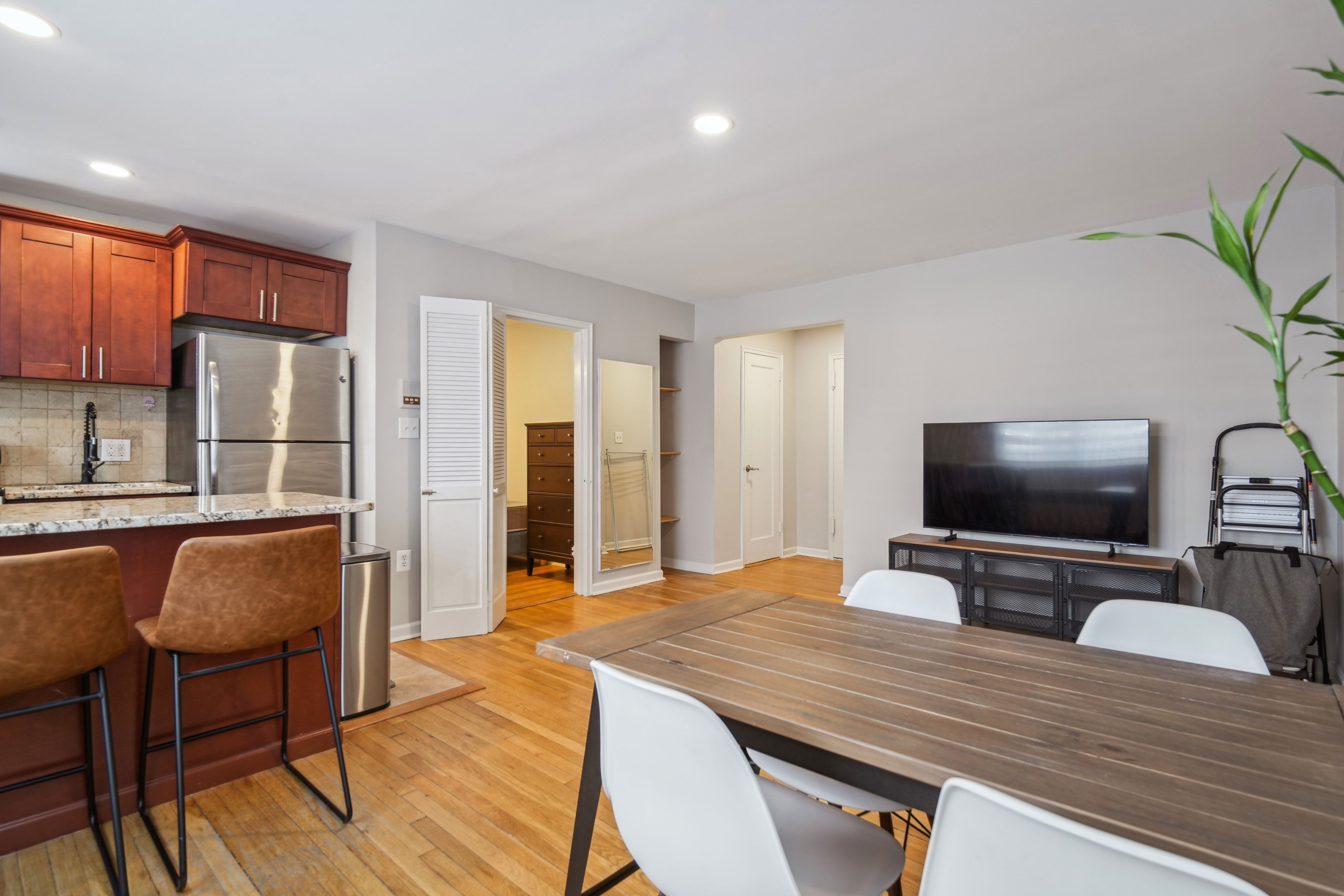 210 Woodcliff Avenue Unit# 1E