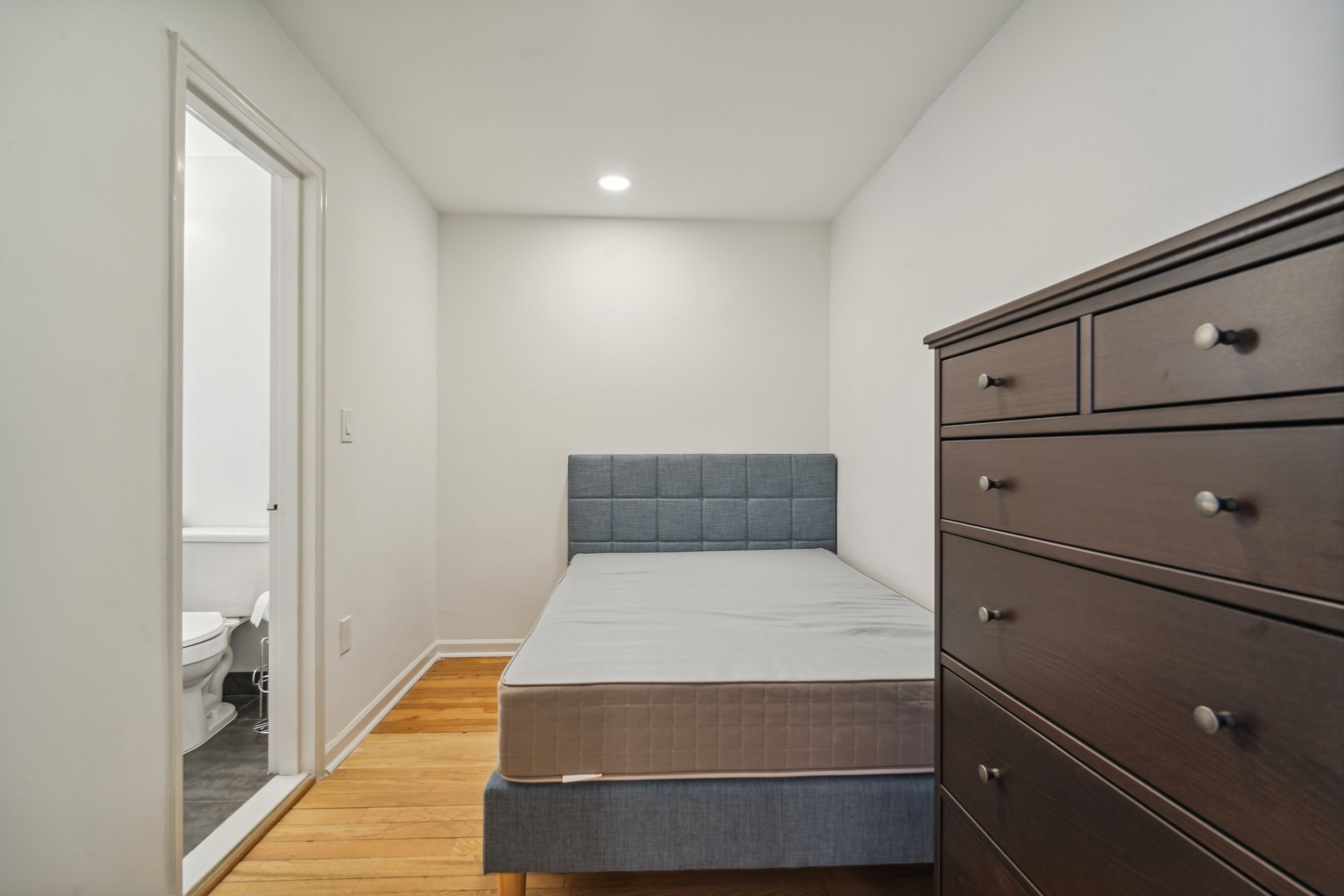 210 Woodcliff Avenue Unit# 1E