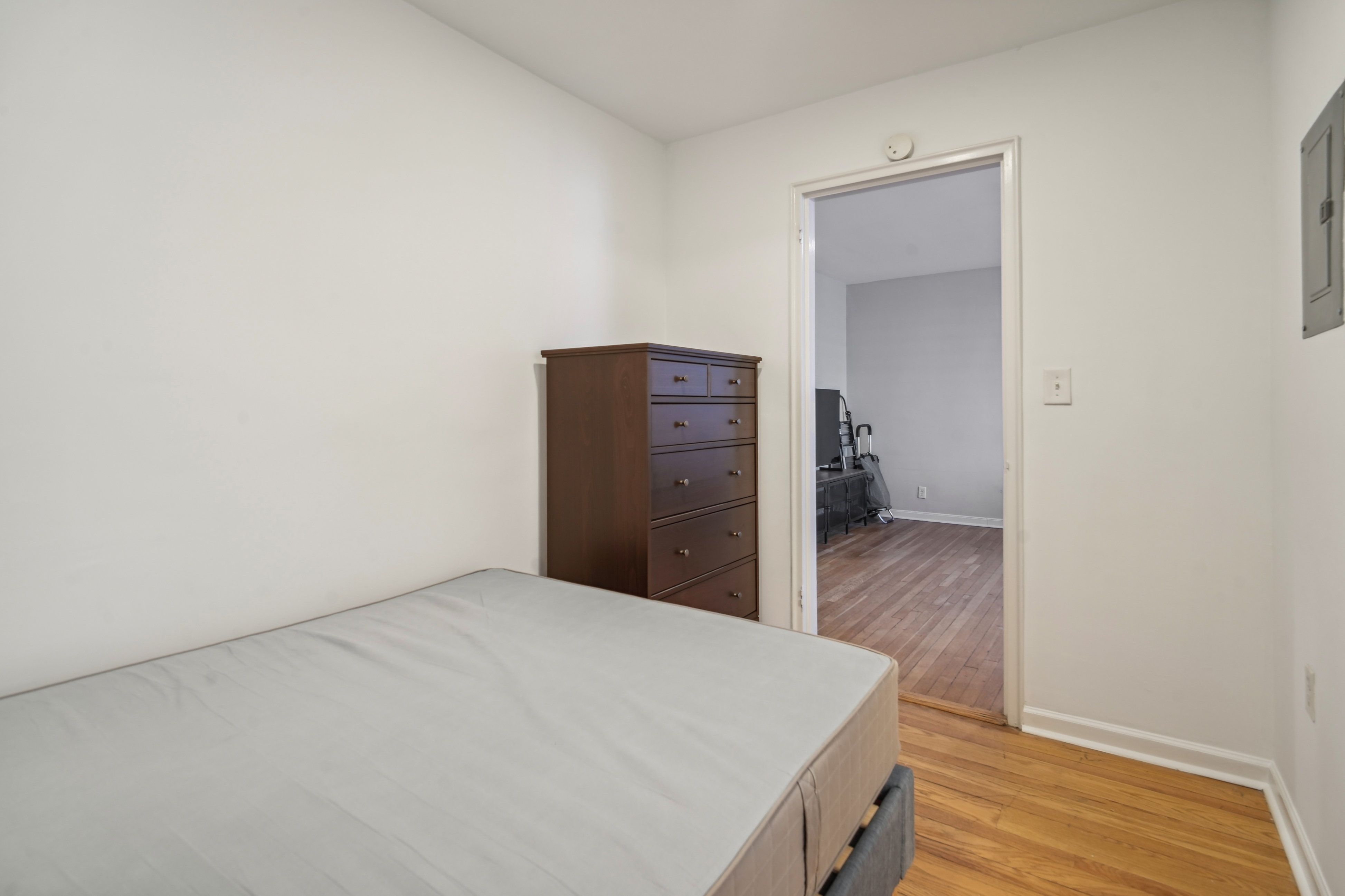 210 Woodcliff Avenue Unit# 1E