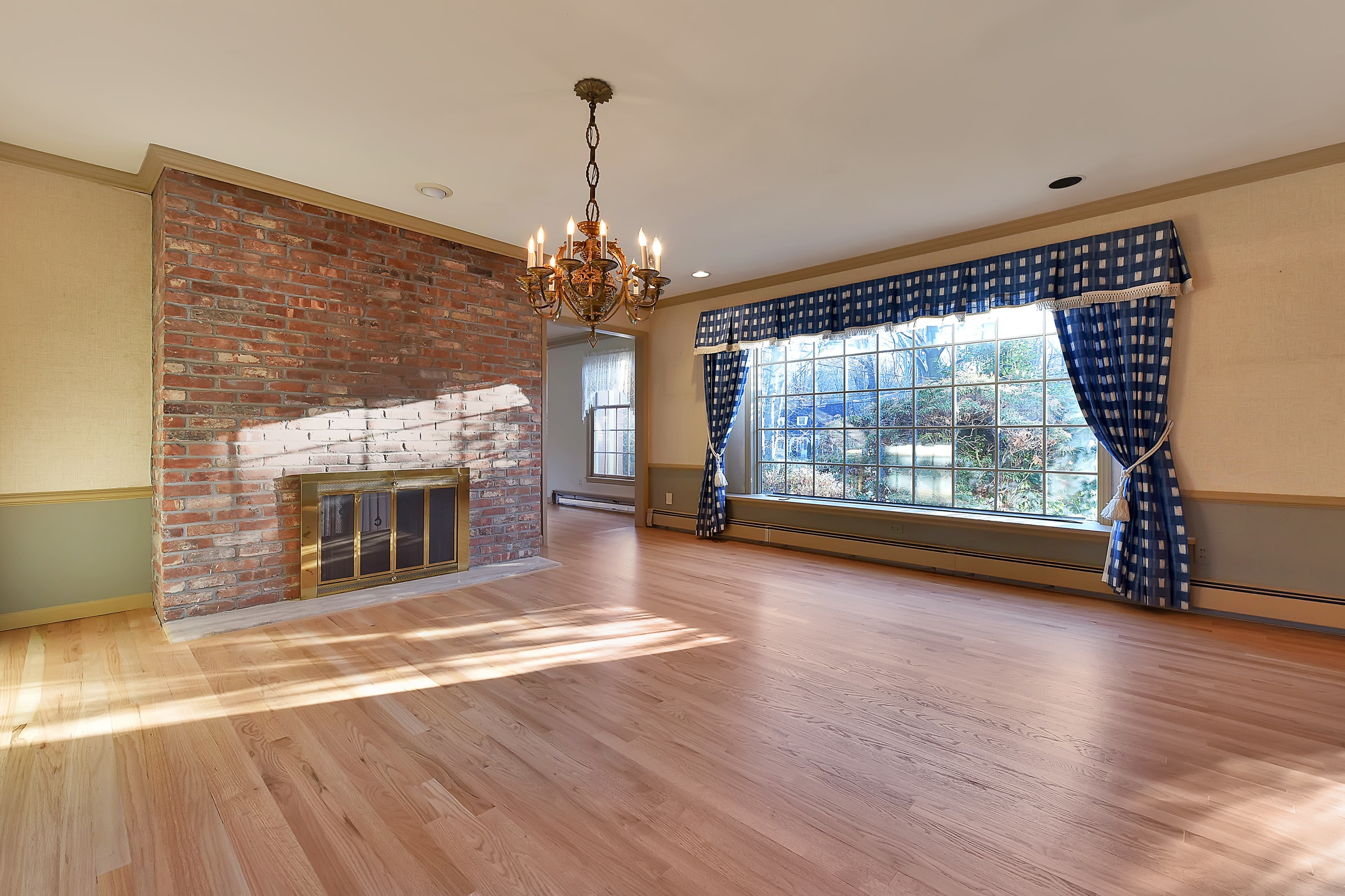 8 Duck Pond Road