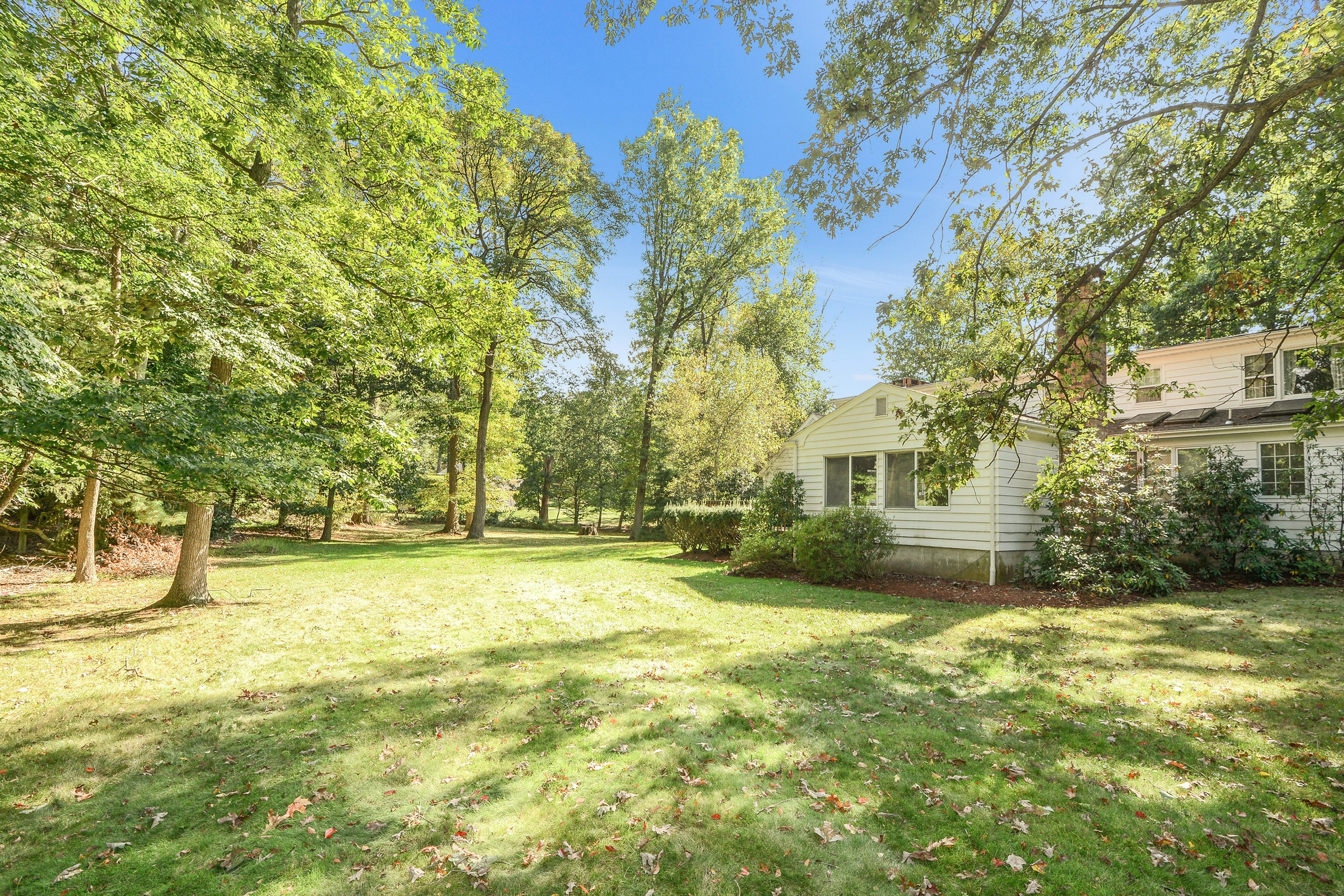 8 Duck Pond Road