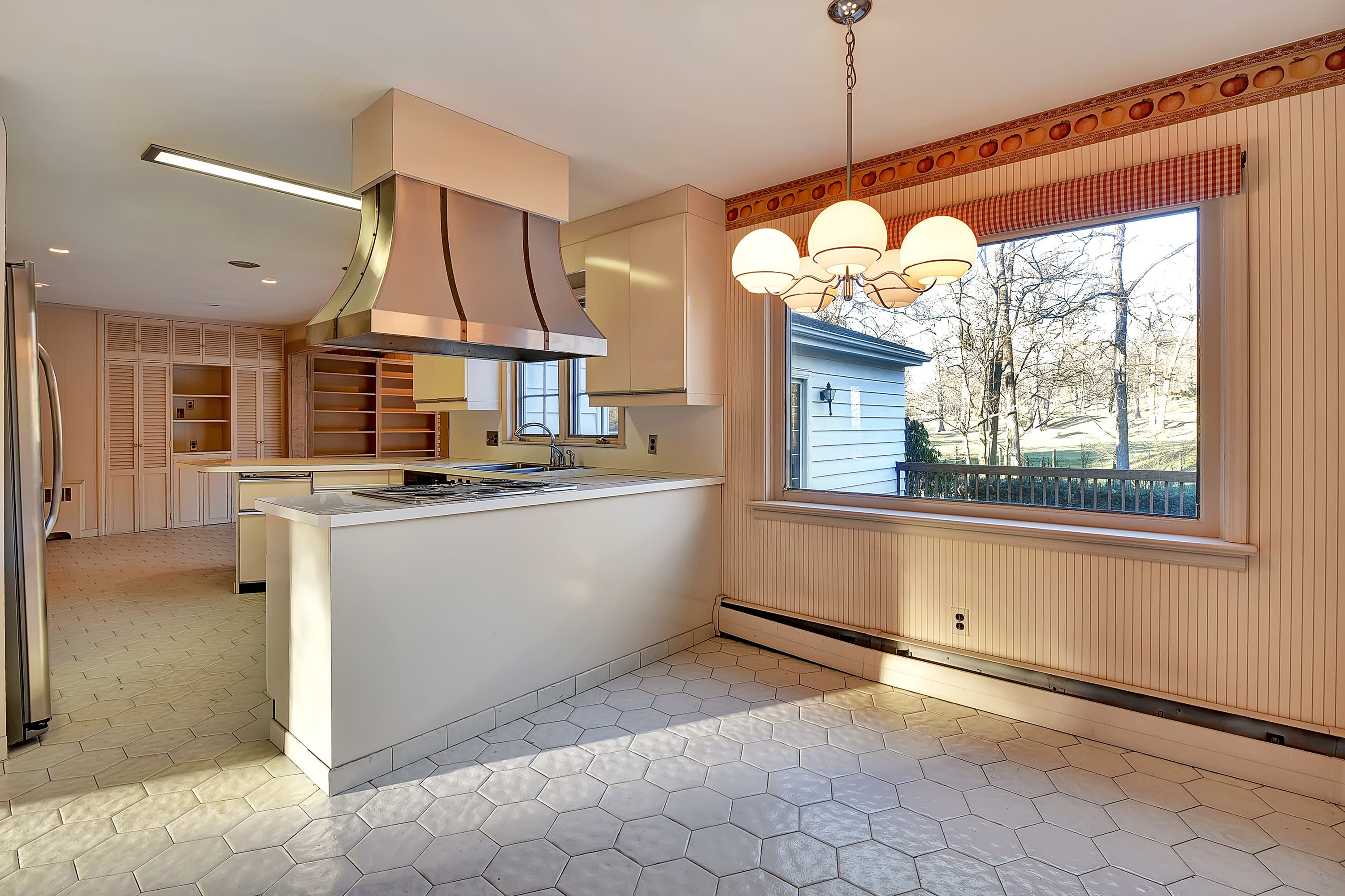 8 Duck Pond Road