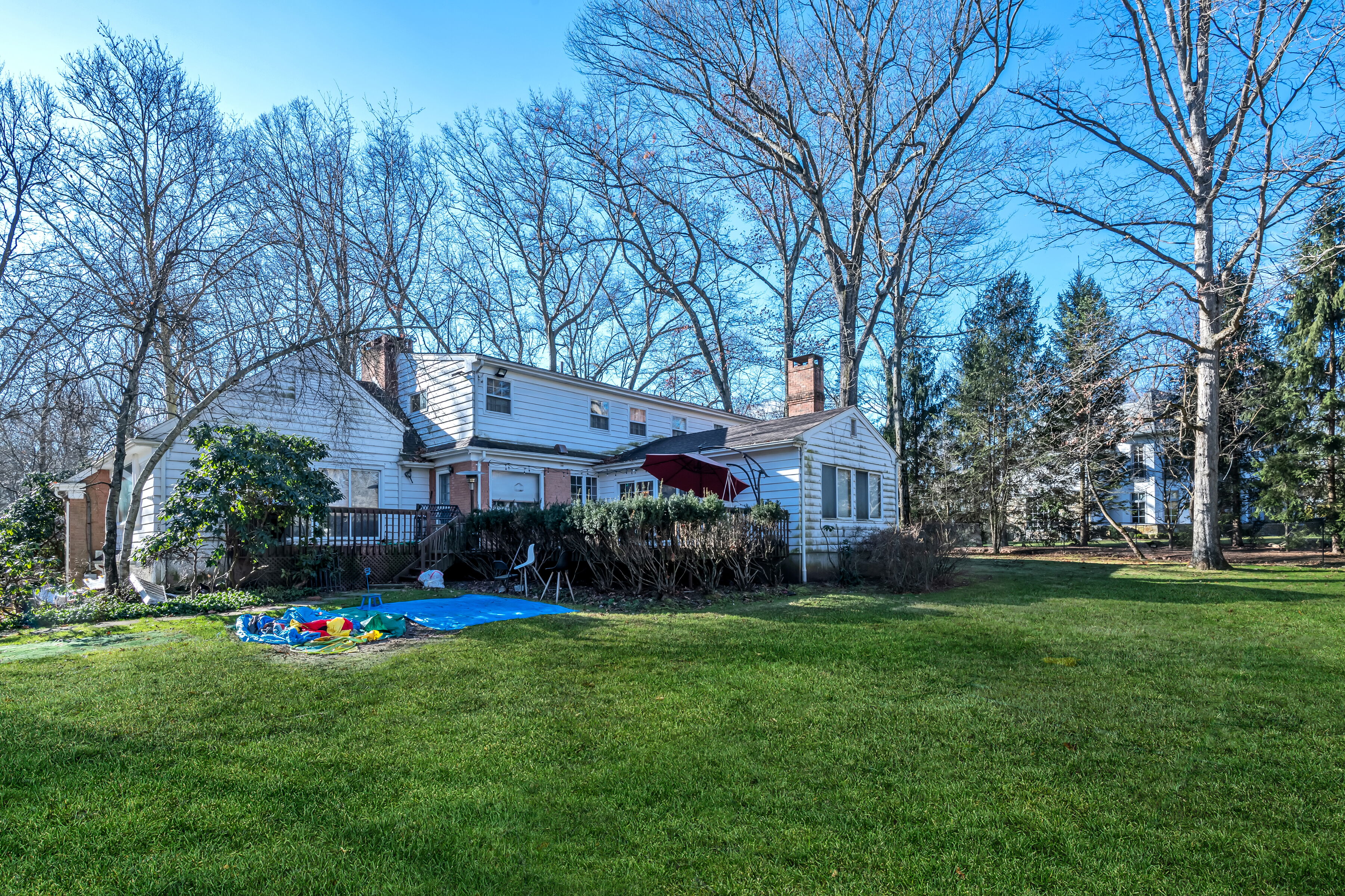 8 Duck Pond Road