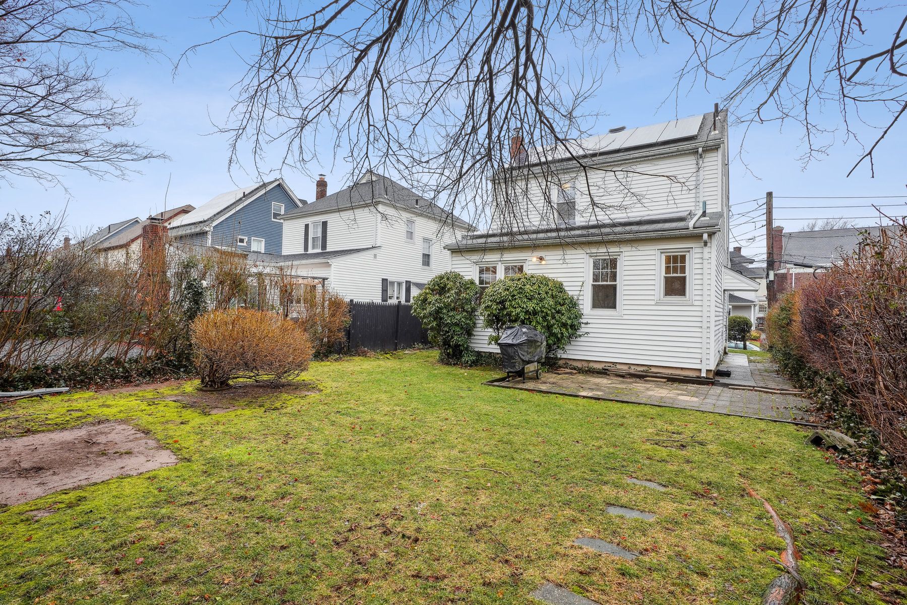 10 Mountain Avenue 