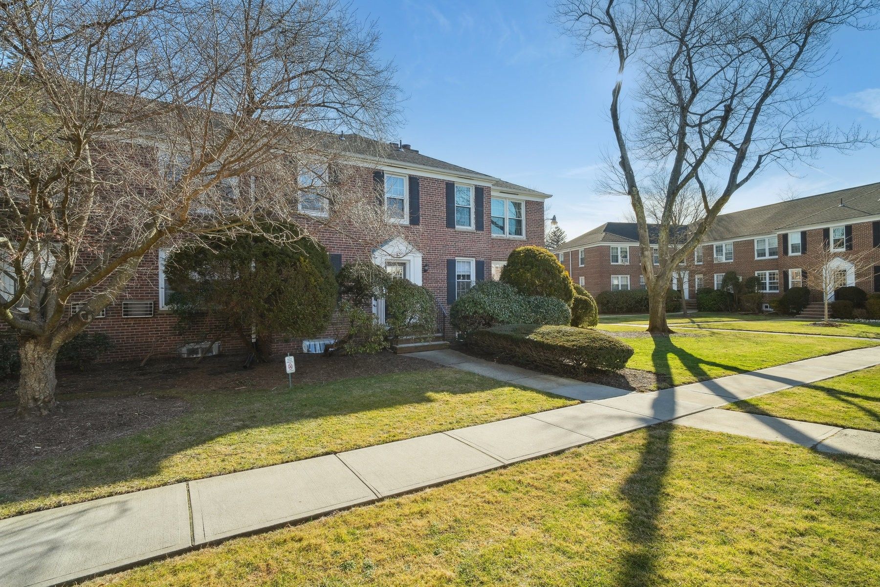 101 Gates Avenue Unit# E3
