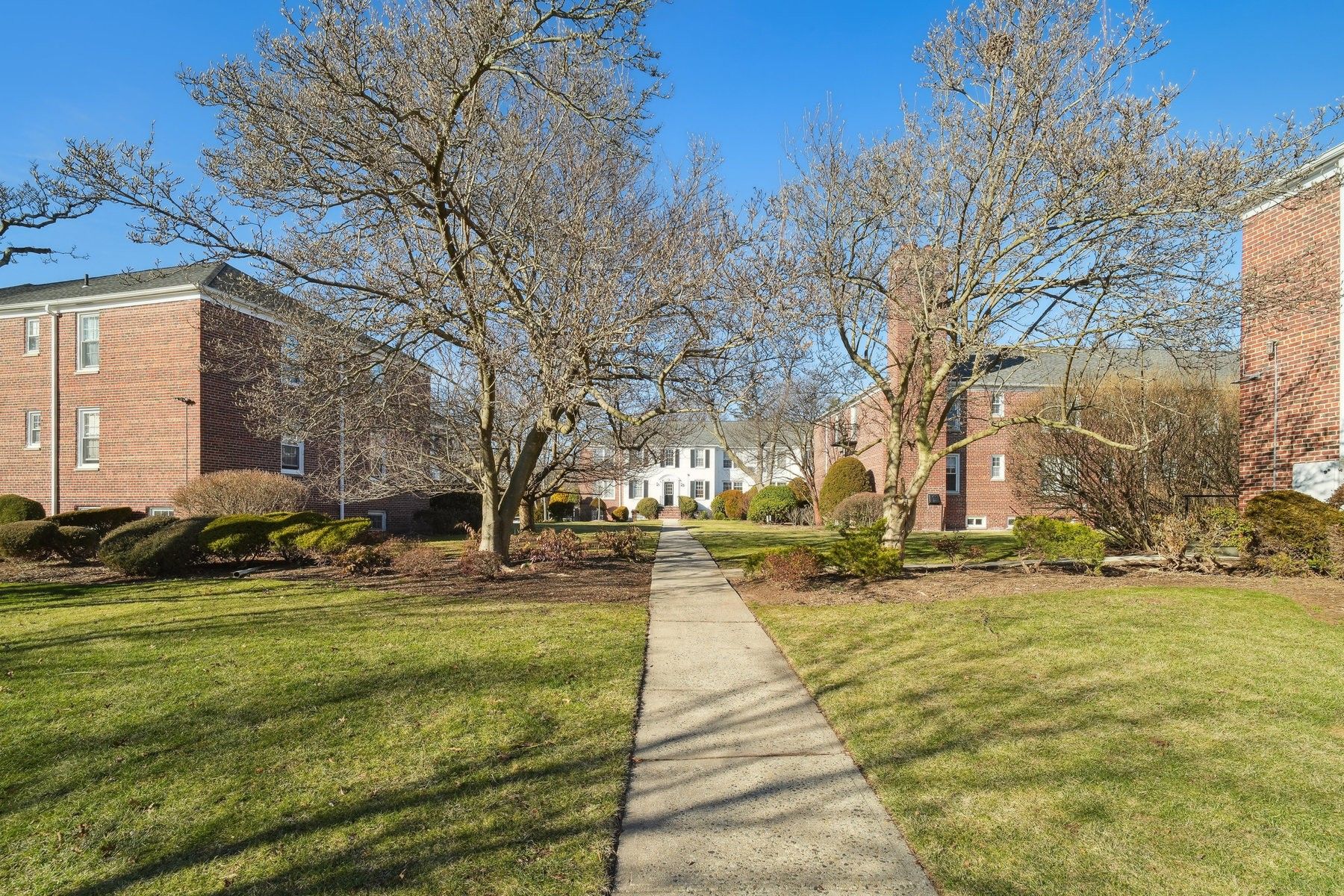 101 Gates Avenue Unit# E3