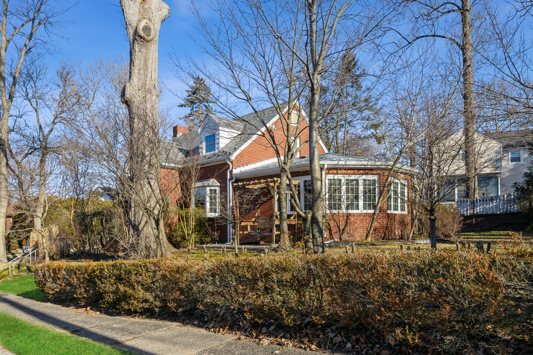 139 Edgemont Place