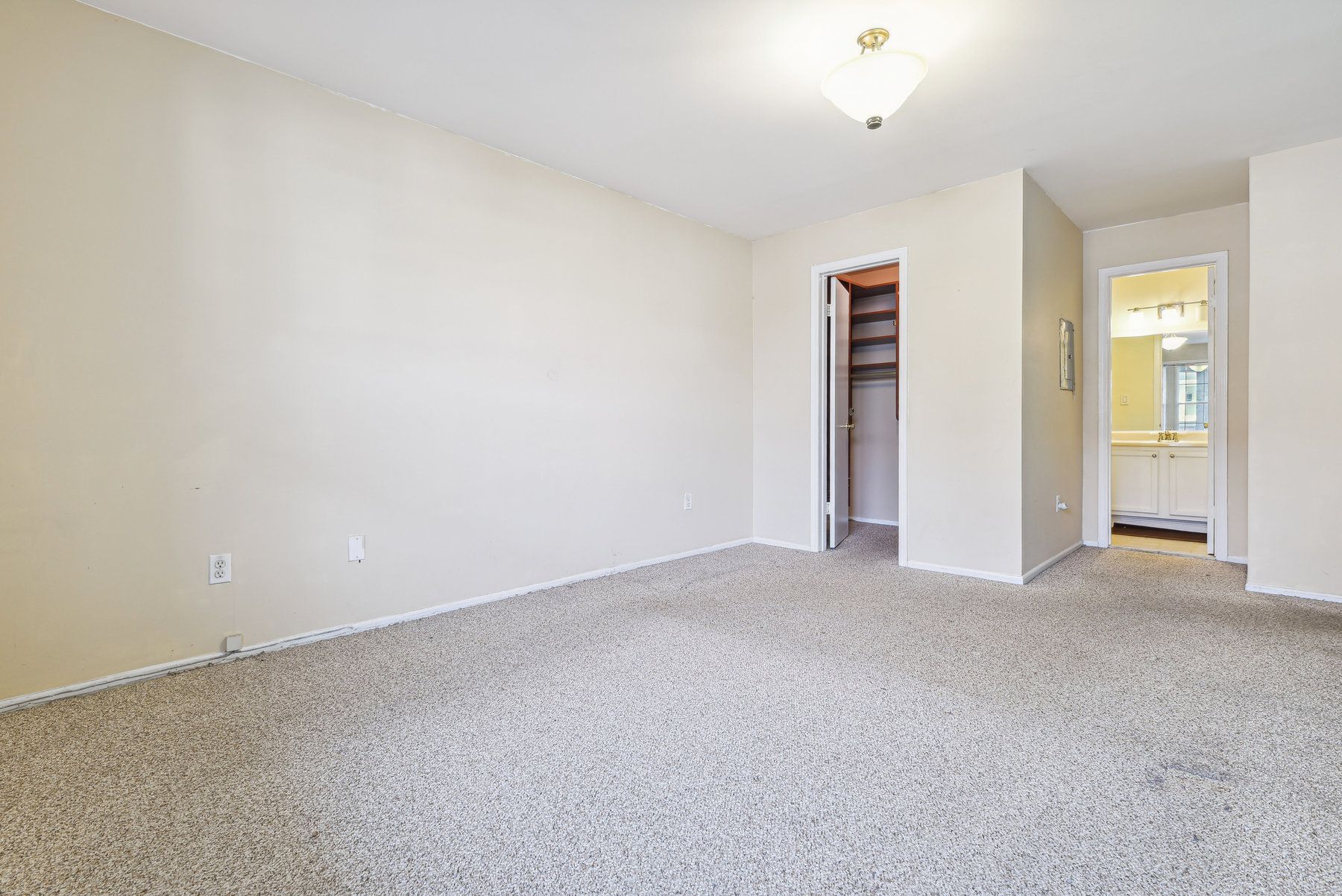 511 Clubhouse Court