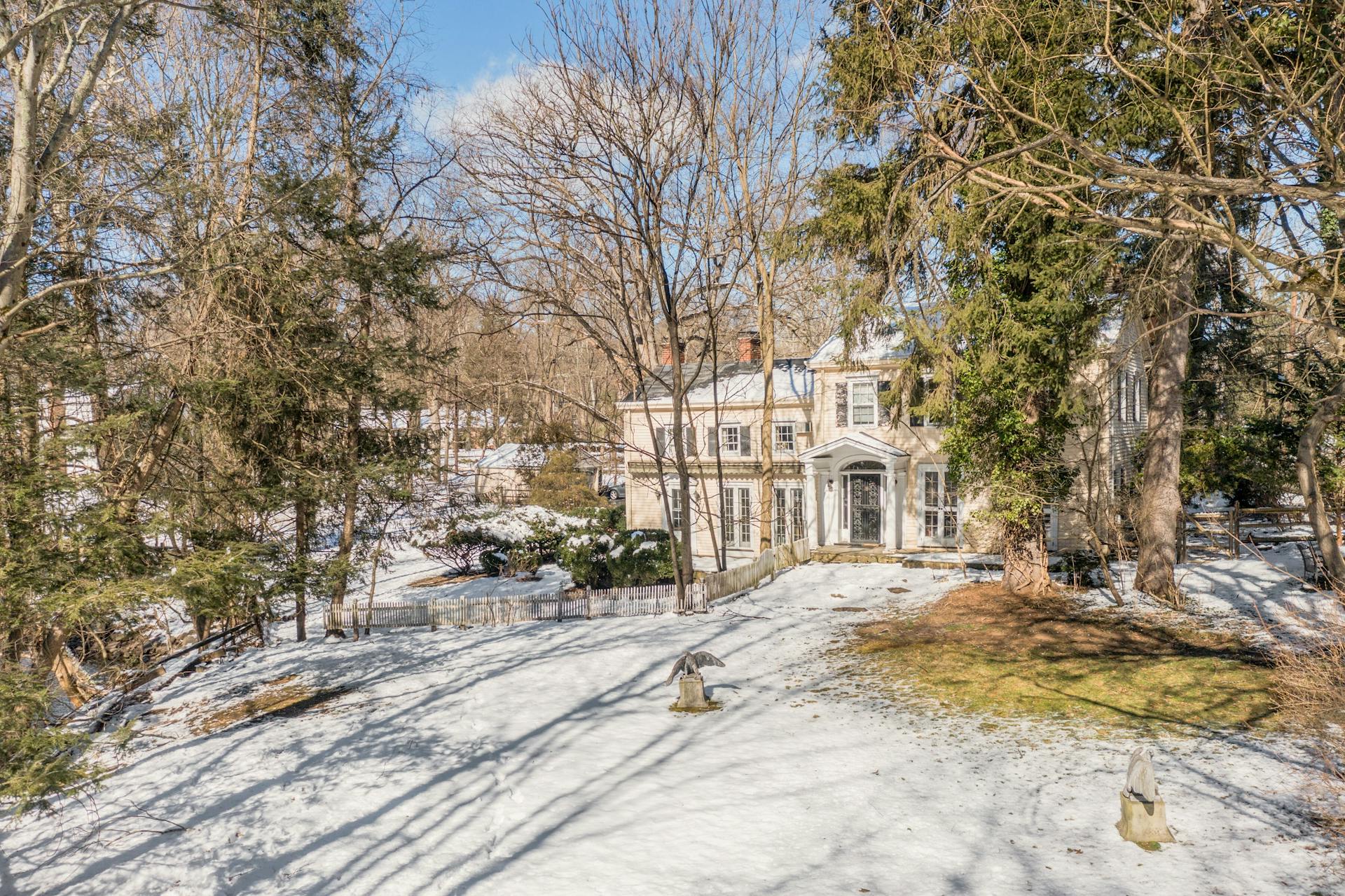 622 East Saddle River Road 