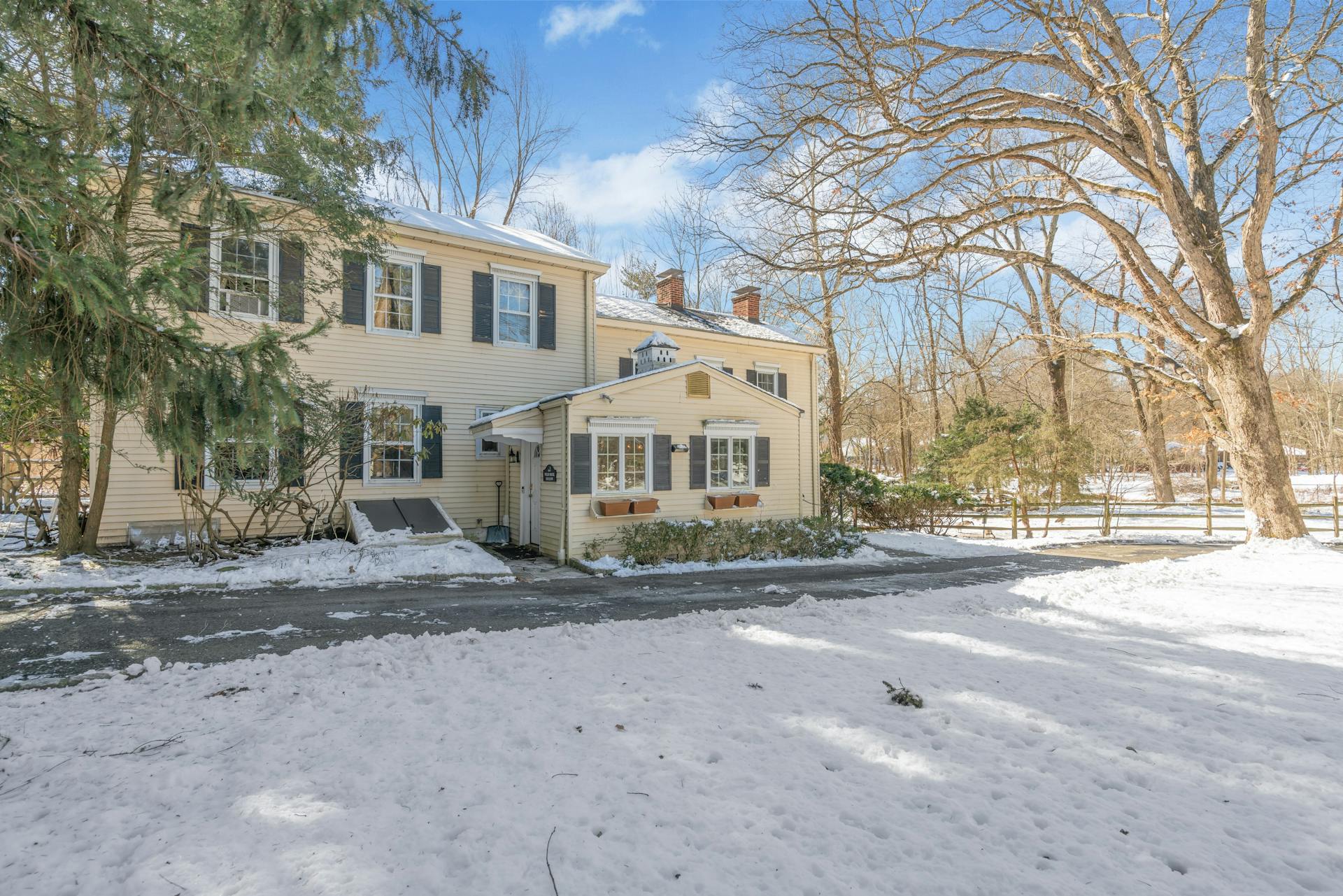 622 East Saddle River Road 