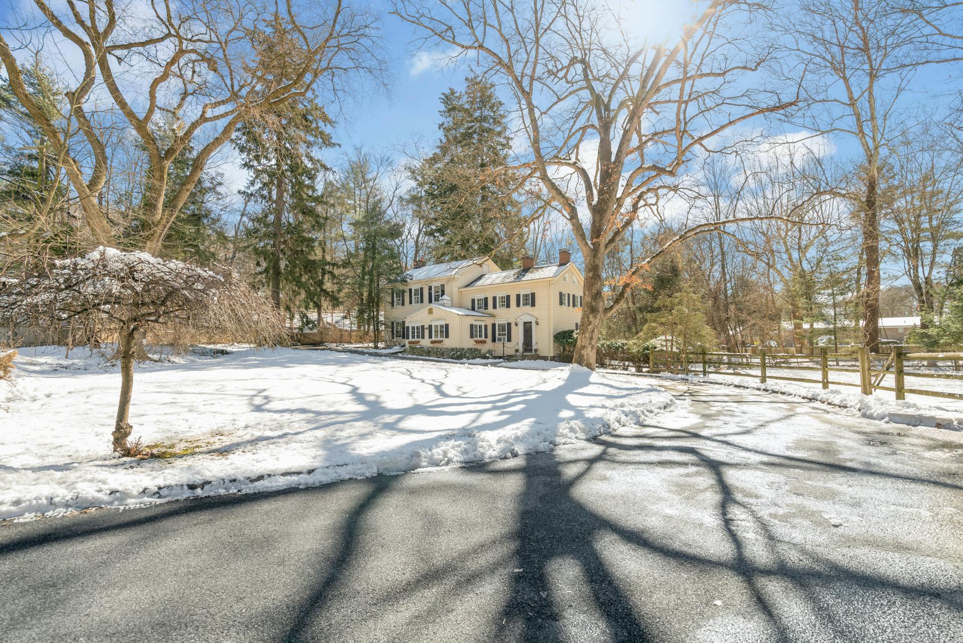 622 East Saddle River Road 