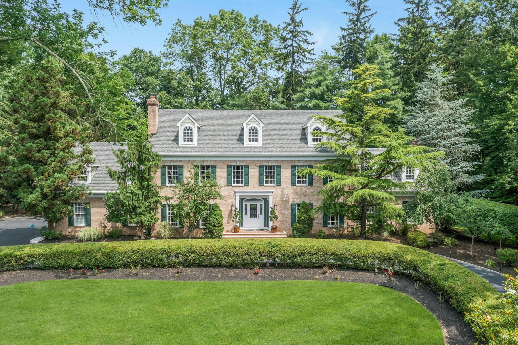 1 Spruce Hollow Road 