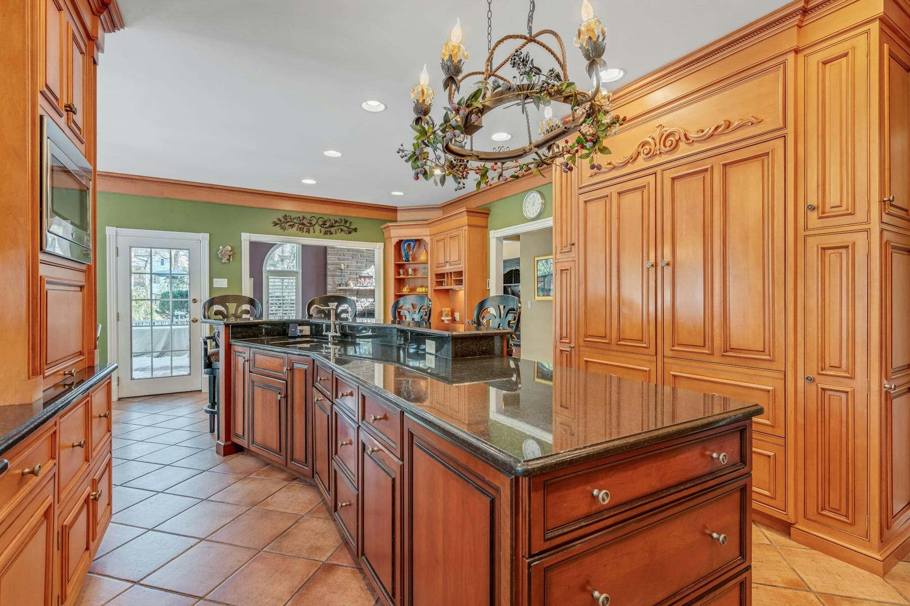 1 Spruce Hollow Road 