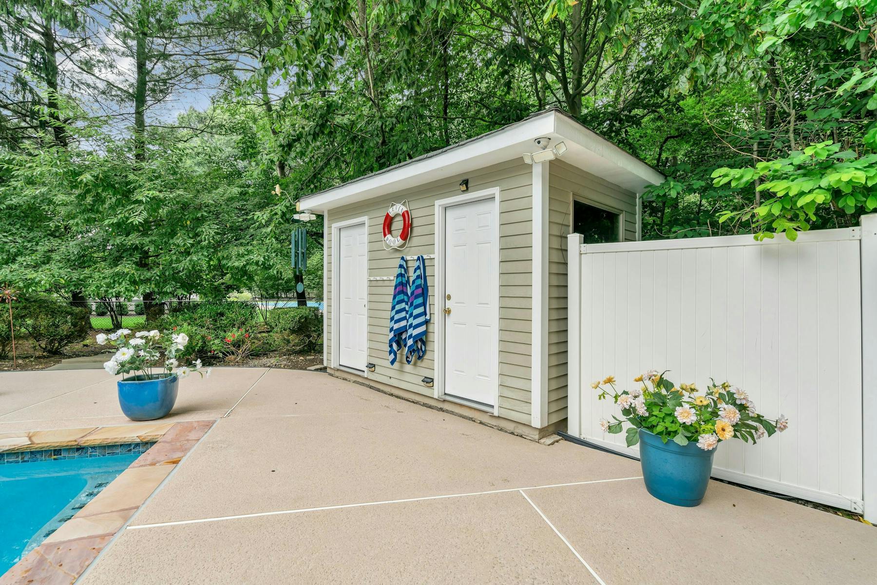 1 Spruce Hollow Road 