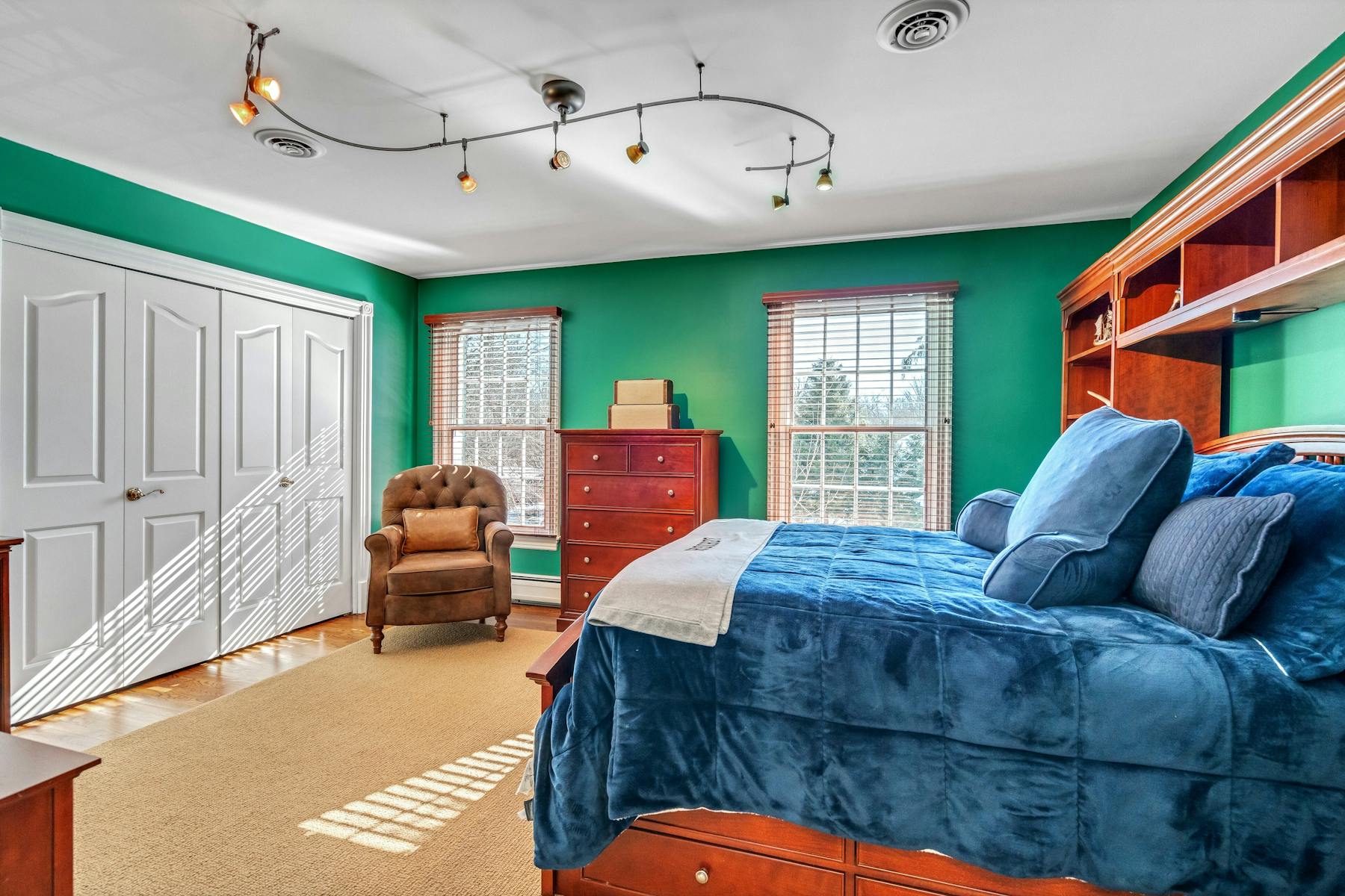 1 Spruce Hollow Road 