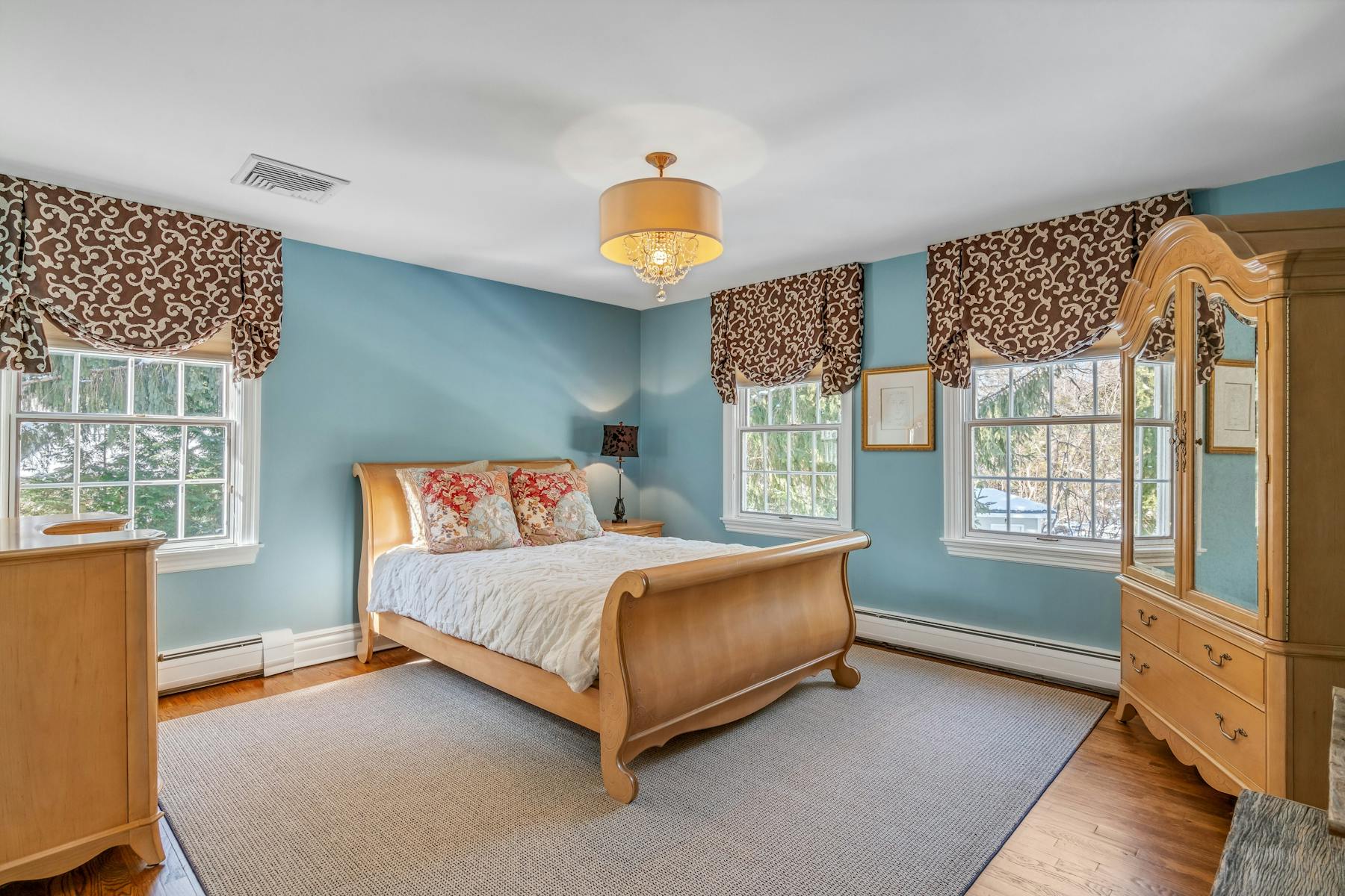 1 Spruce Hollow Road 
