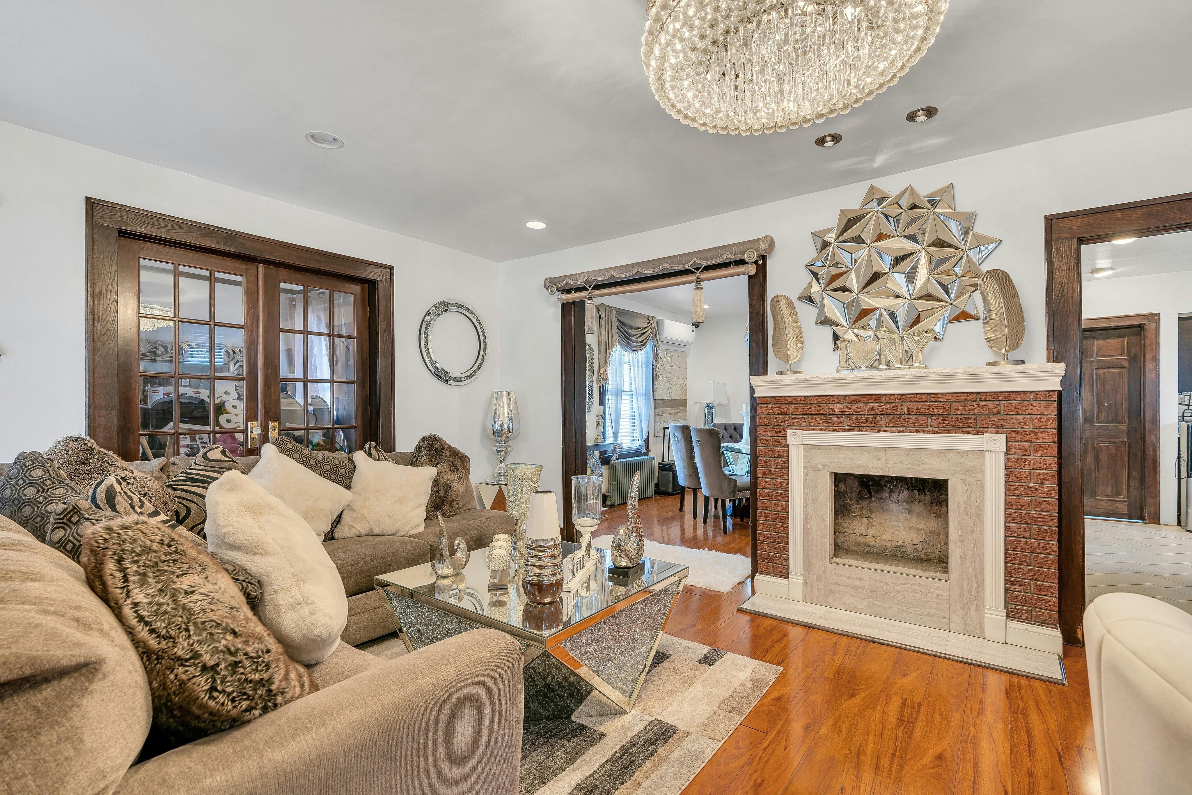 38 Dumont Avenue 
