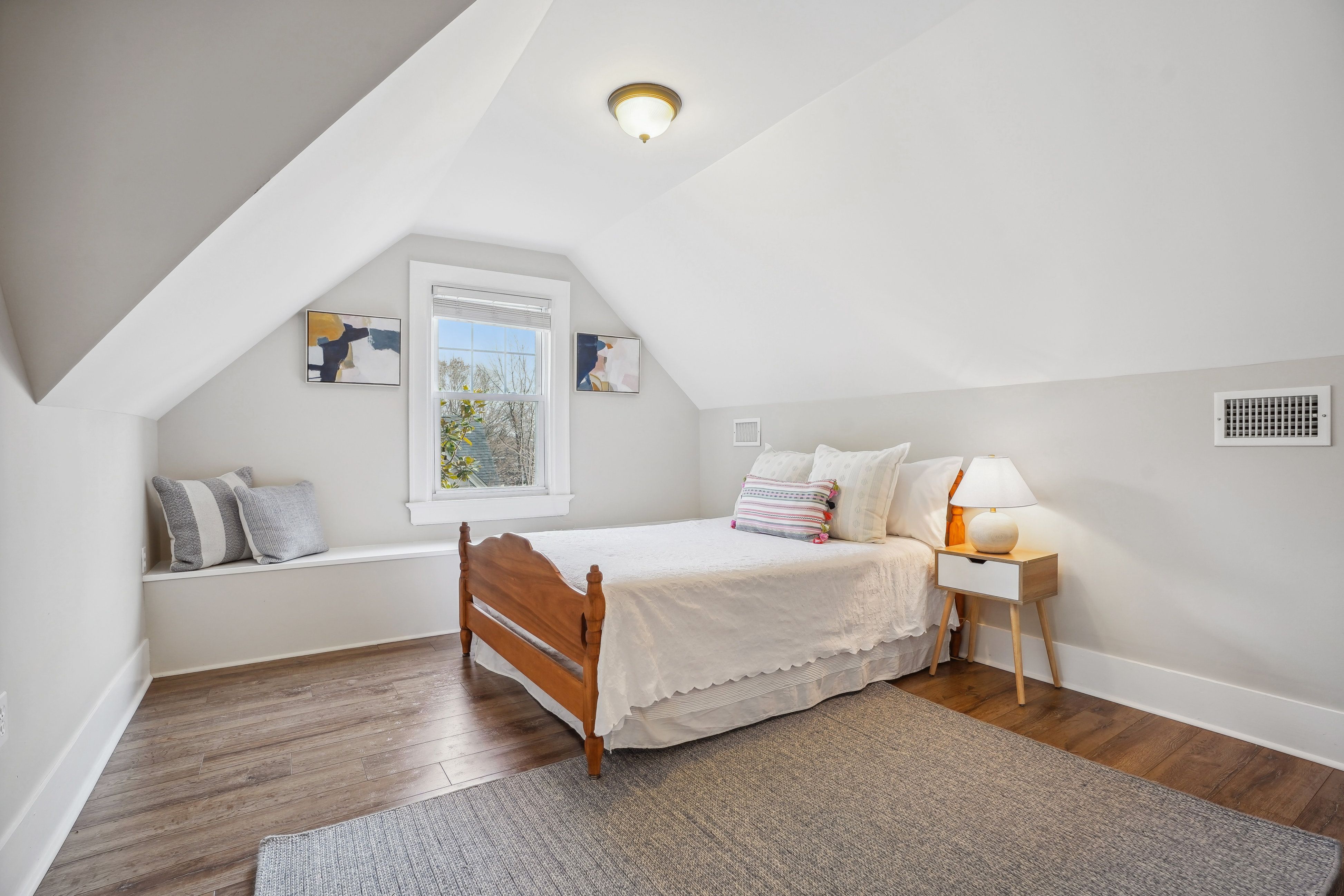 10 Vera Place 