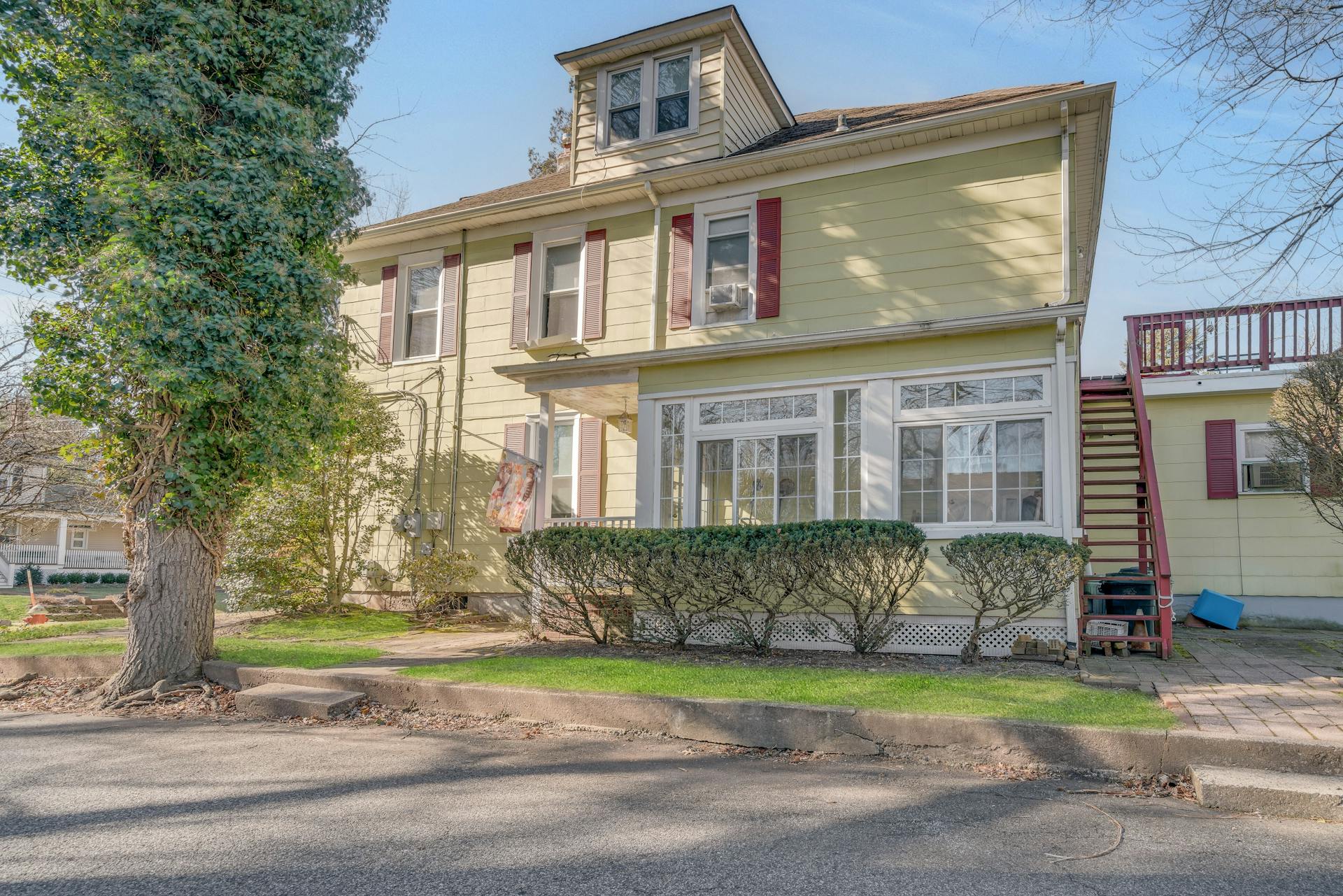 119 Hardenburgh Avenue 