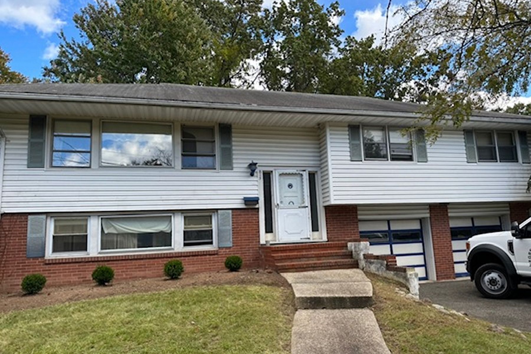 813 Columbus Drive