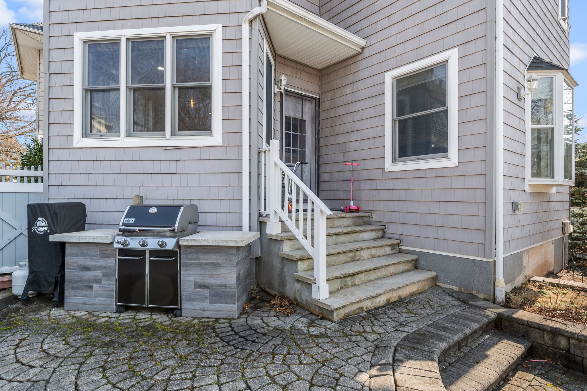 350 Larch Avenue 