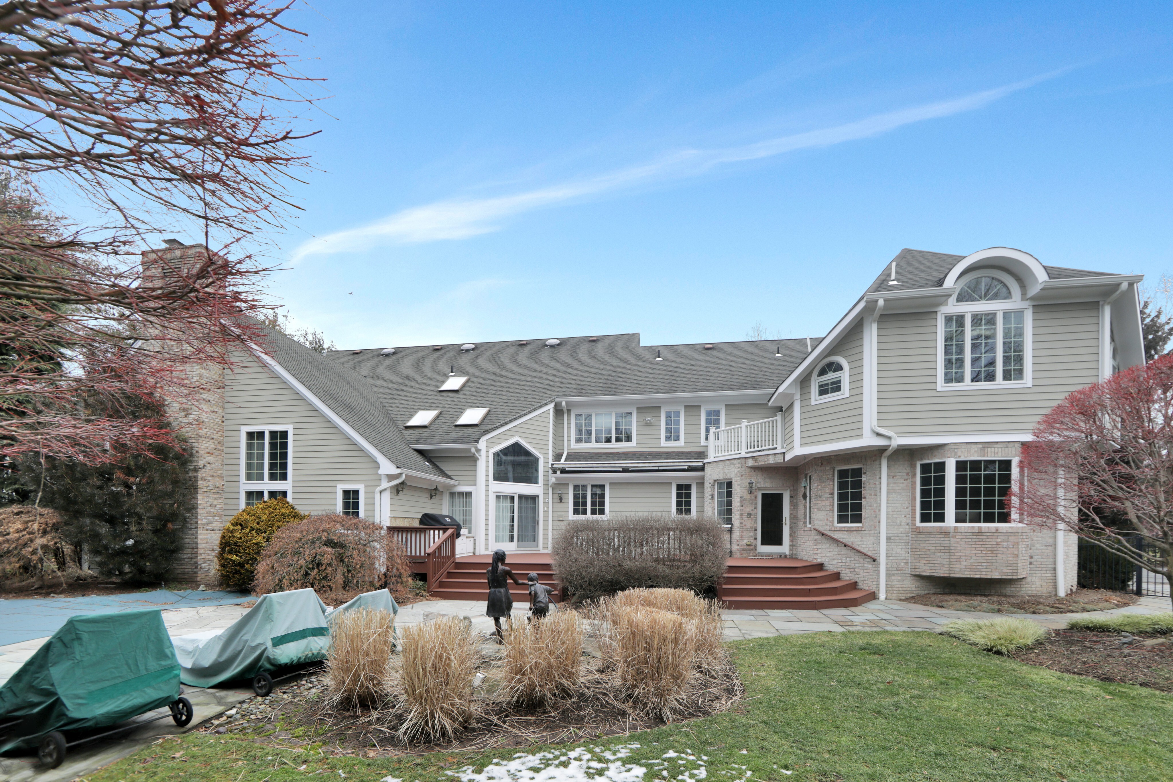 6 Sunflower Drive 