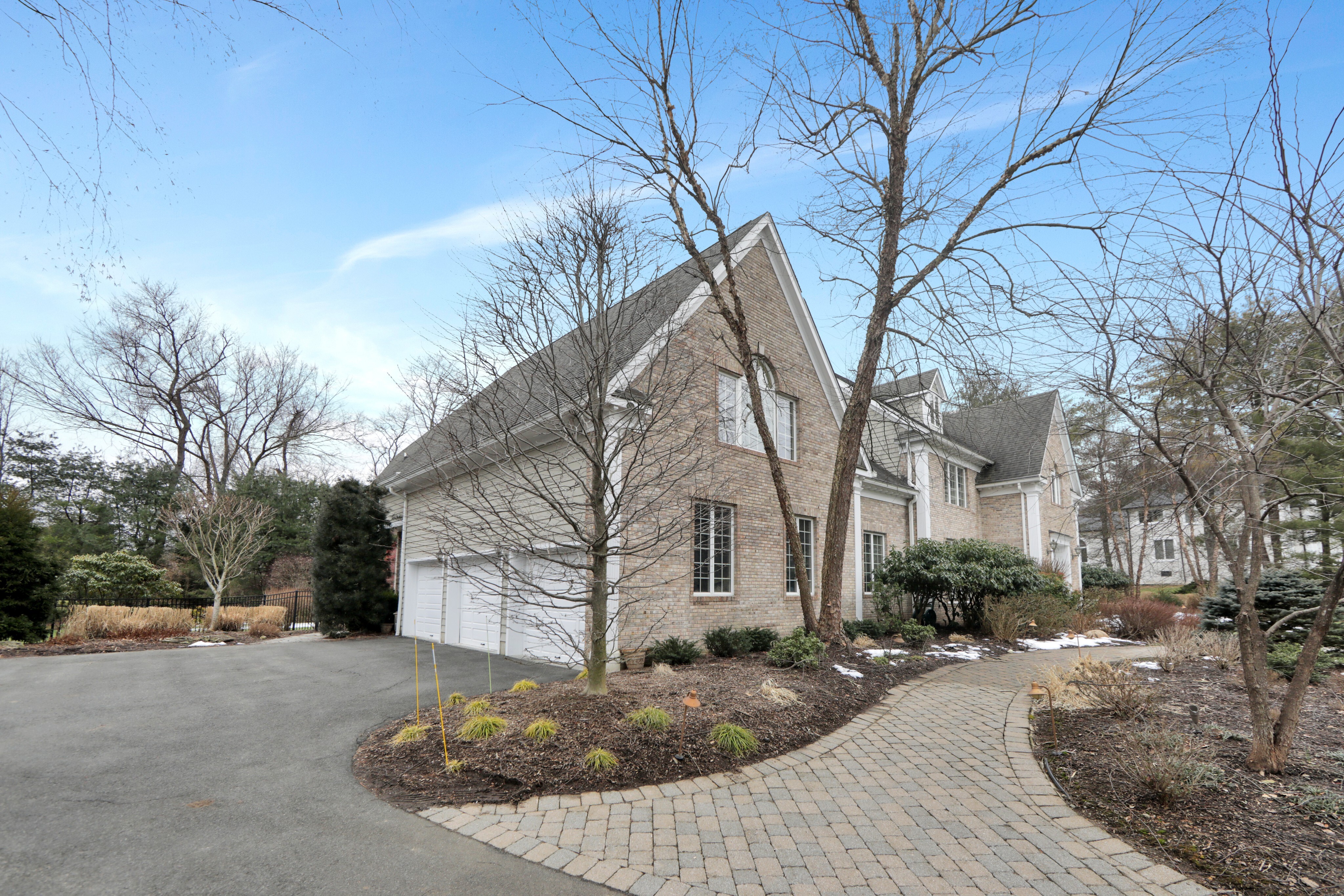 6 Sunflower Drive 