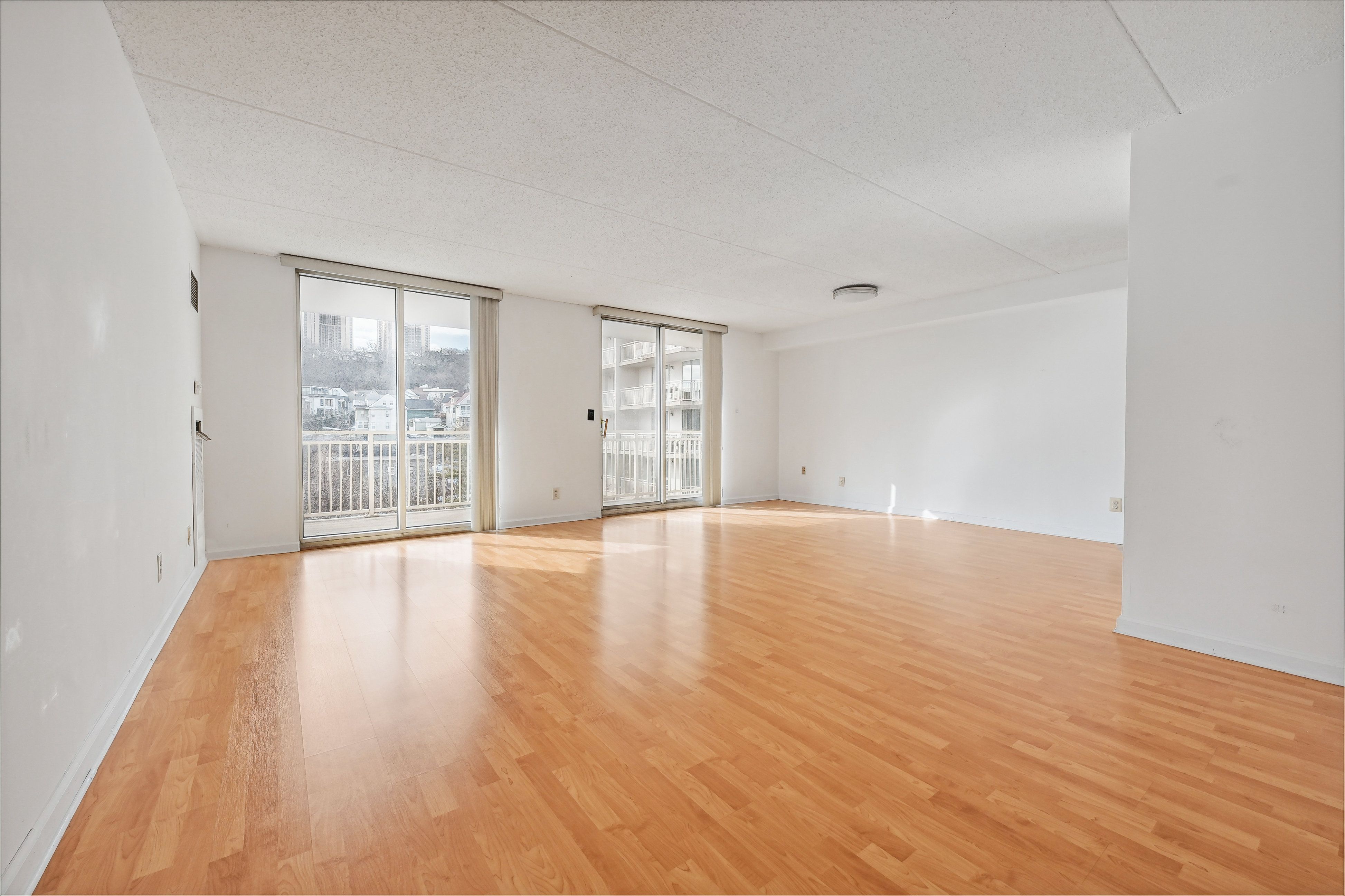 1077 River Road Unit# 706