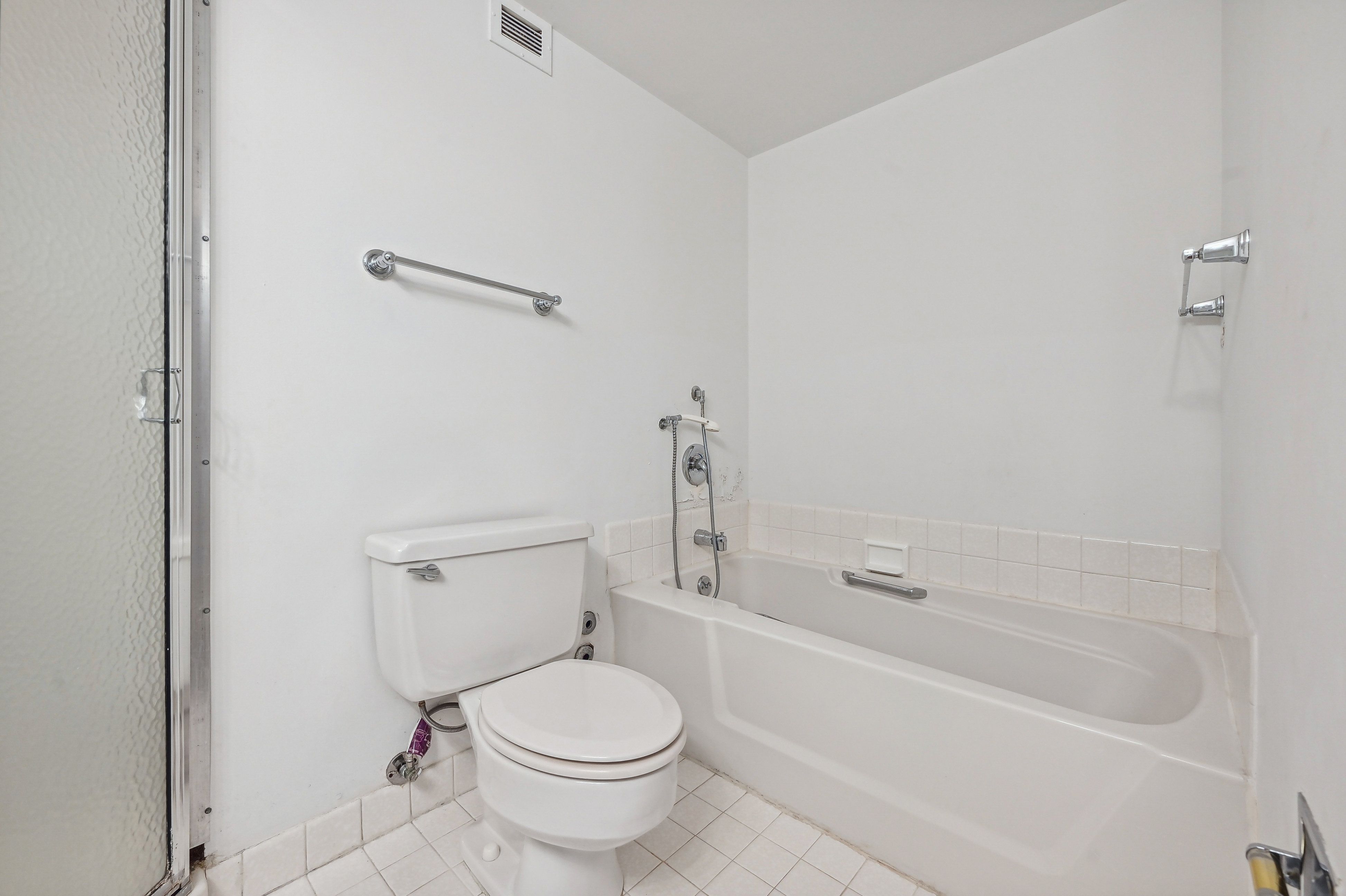 1077 River Road Unit# 706