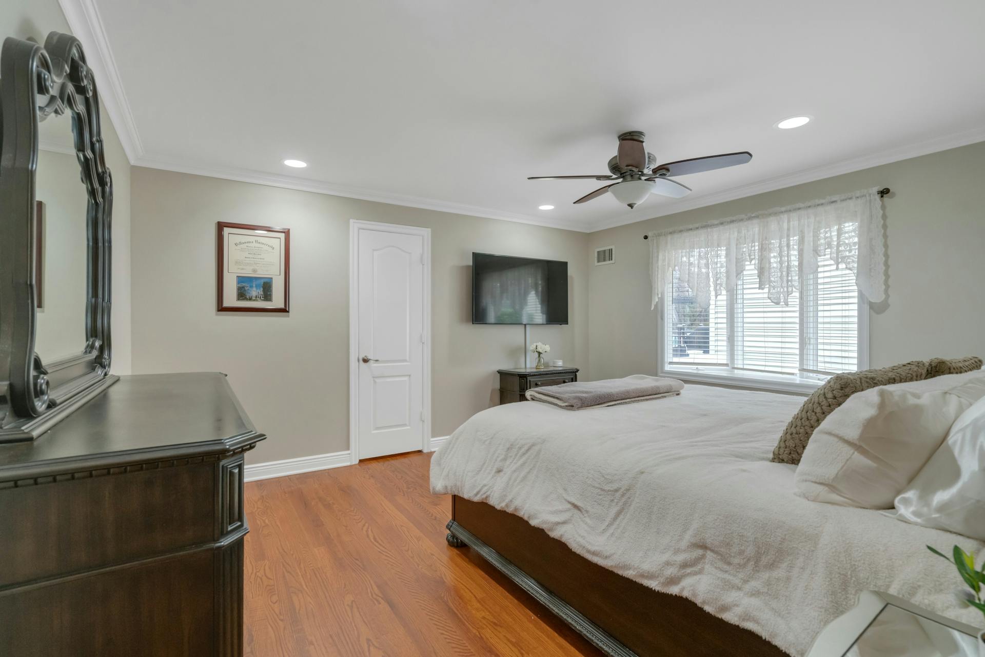 333 Valley Road