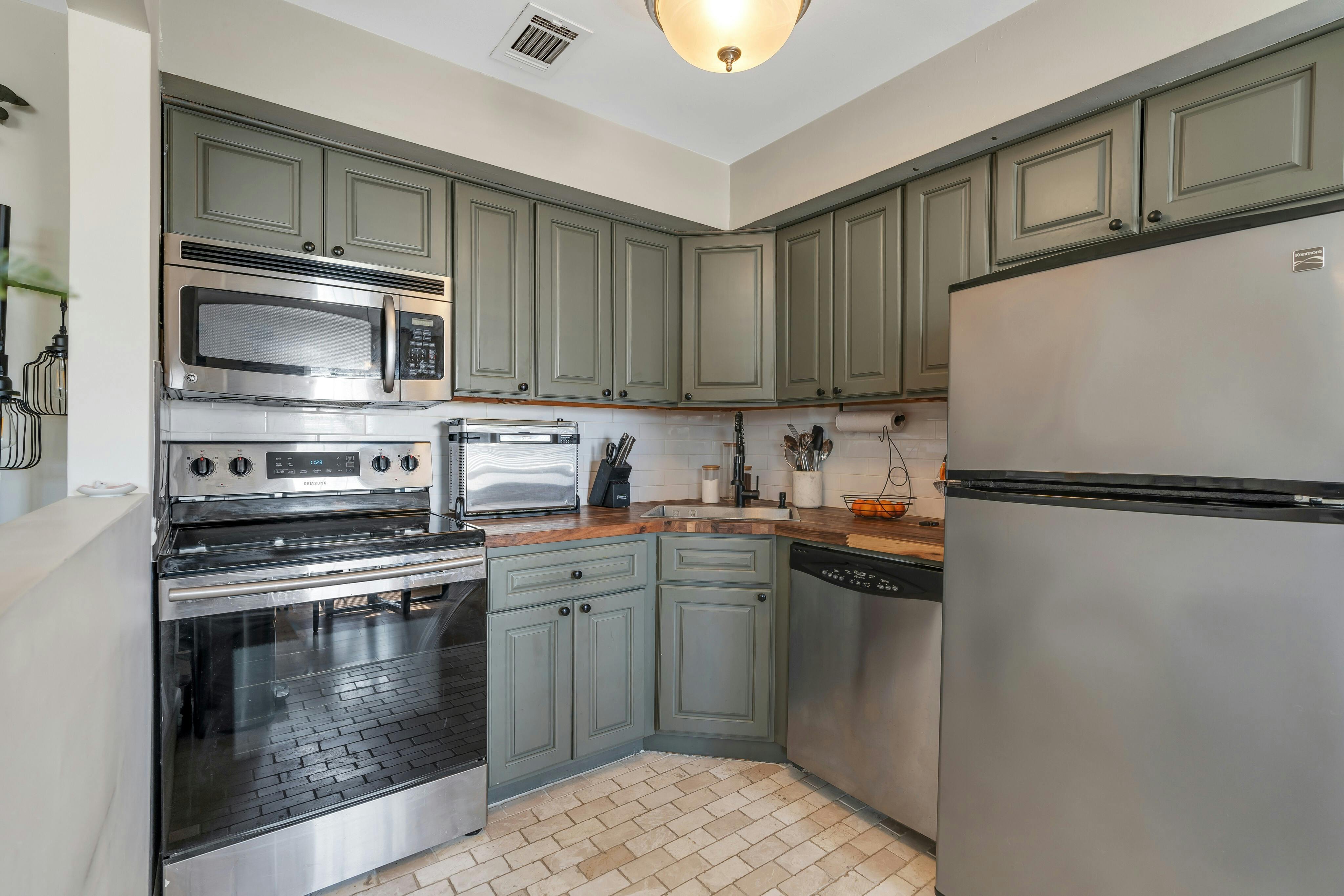 1000 Unicorn Way Unit# B1