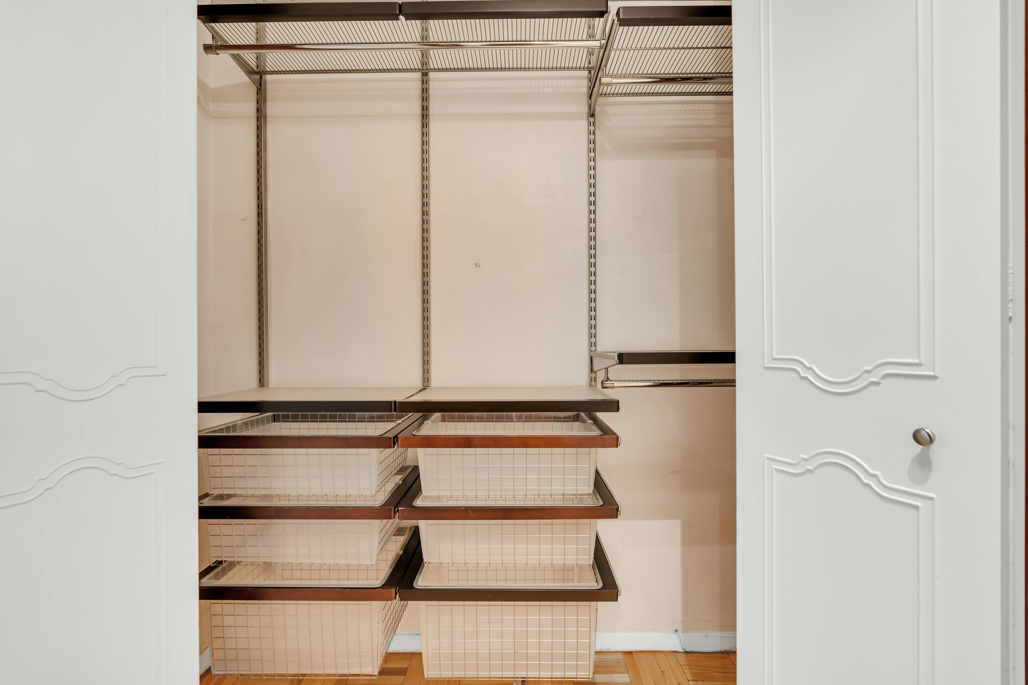 2100 Linwood Avenue Unit# 23E