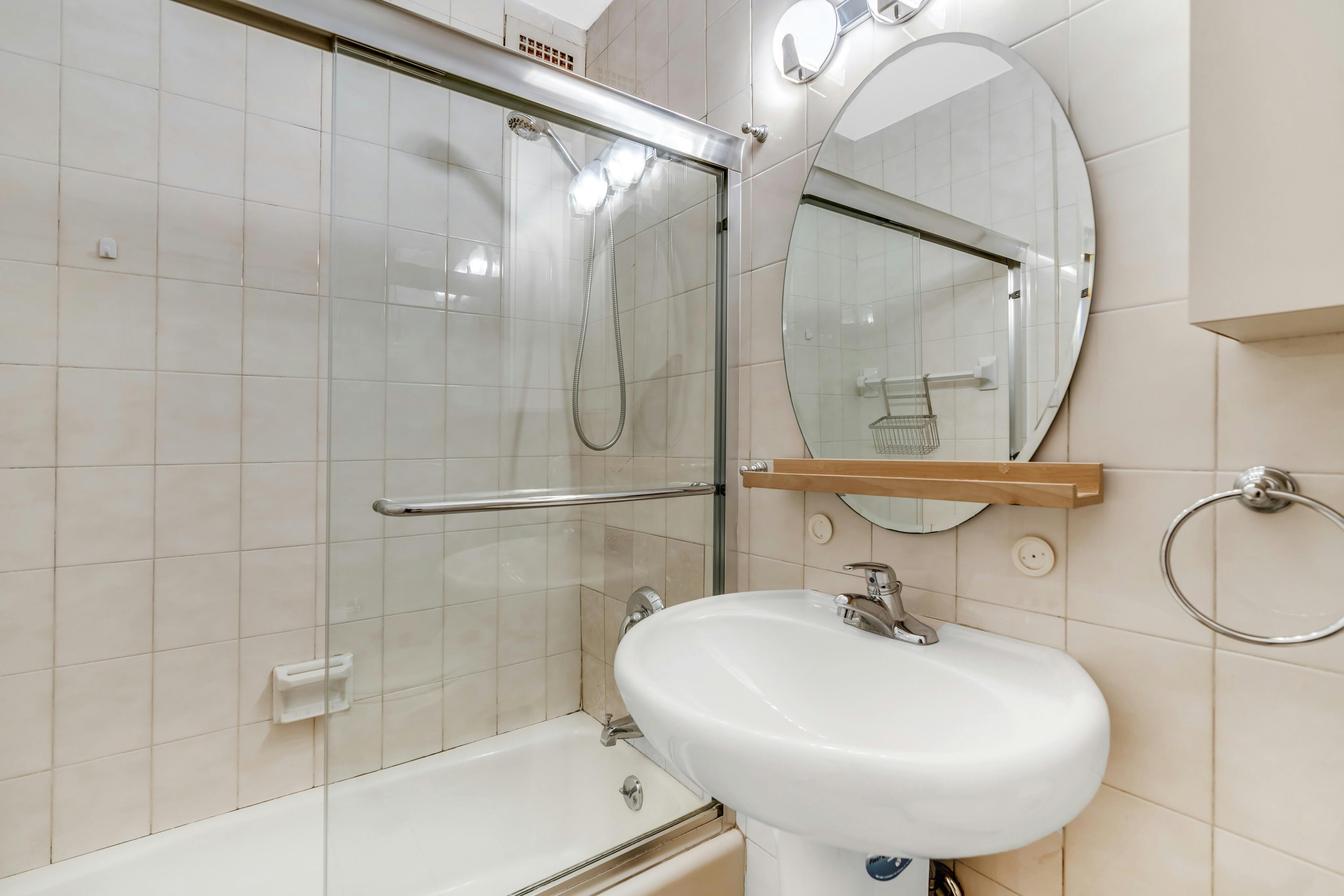 2100 Linwood Avenue Unit# 23E
